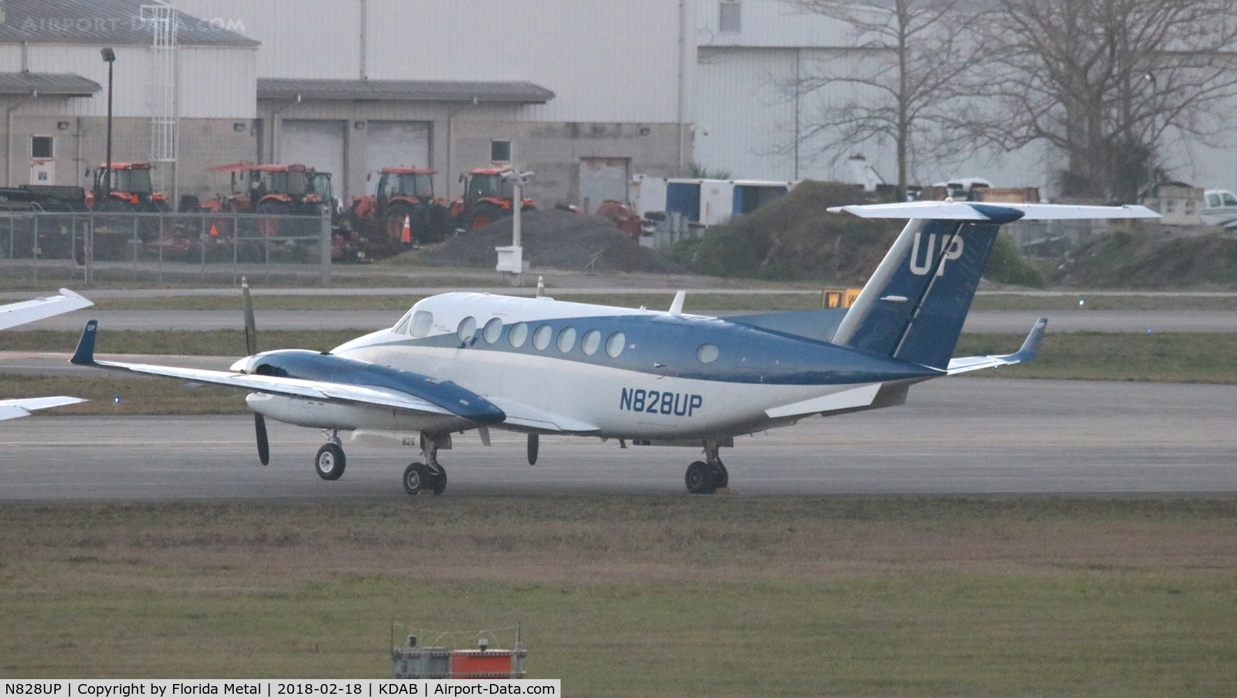 N828UP, 2014 Beechcraft 350i King Air (B300) C/N FL-932, Wheels Up