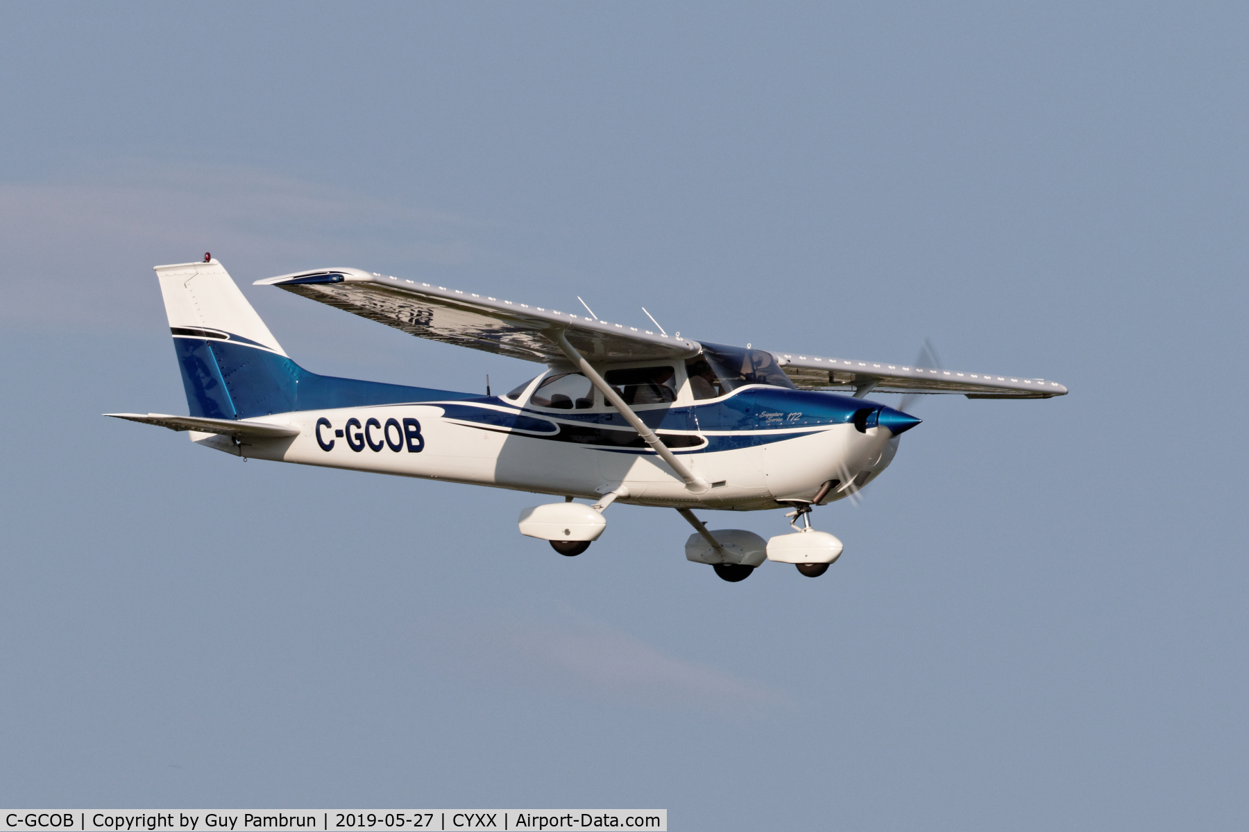C-GCOB, 1974 Cessna 172M C/N 17263516, Landing