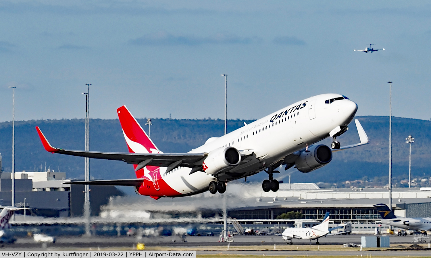 VH-VZY, 2012 Boeing 737-838 C/N 39363, Boeing B737-838. Qantas VH-VZY departed runway 21, YPPH 22/03/19.