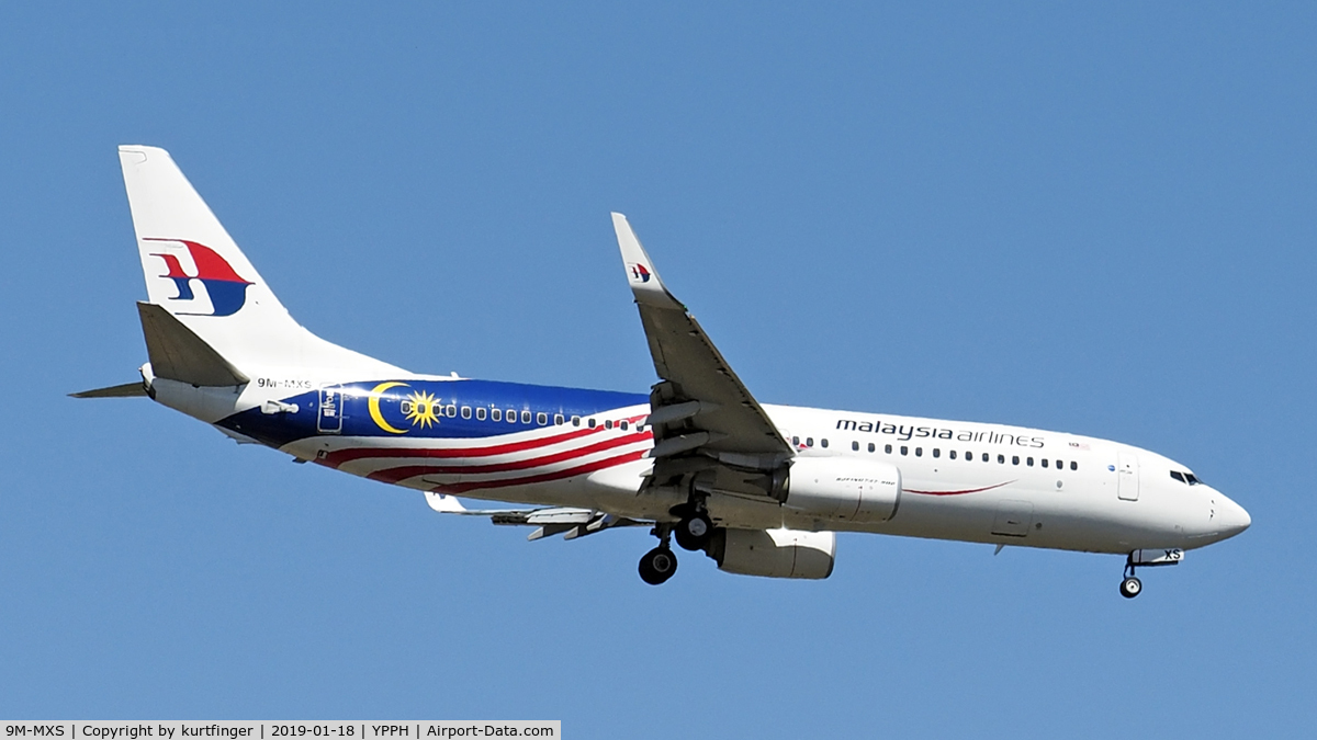 9M-MXS, 2014 Boeing 737-8H6 C/N 40156, Boeing 737-8H6. Malaysian Airlines 9M-MXS. Final for runway 21, YPPH 18/01/19.