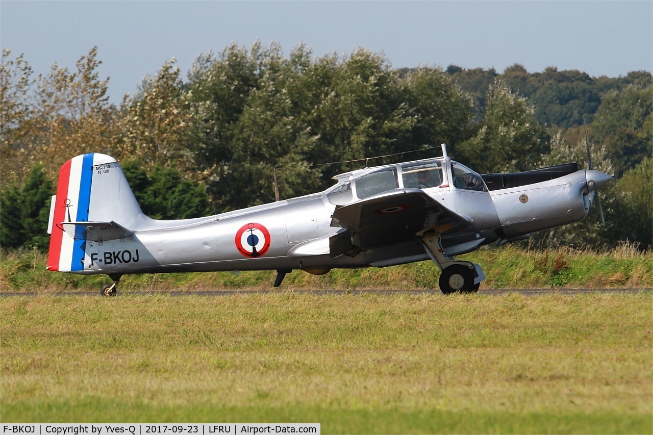 F-BKOJ, Morane-Saulnier MS-733 Alcyon C/N 138, Morane-Saulnier MS-733 Alcyon, Taxiing, Morlaix-Ploujean airport (LFRU-MXN) air show 2017