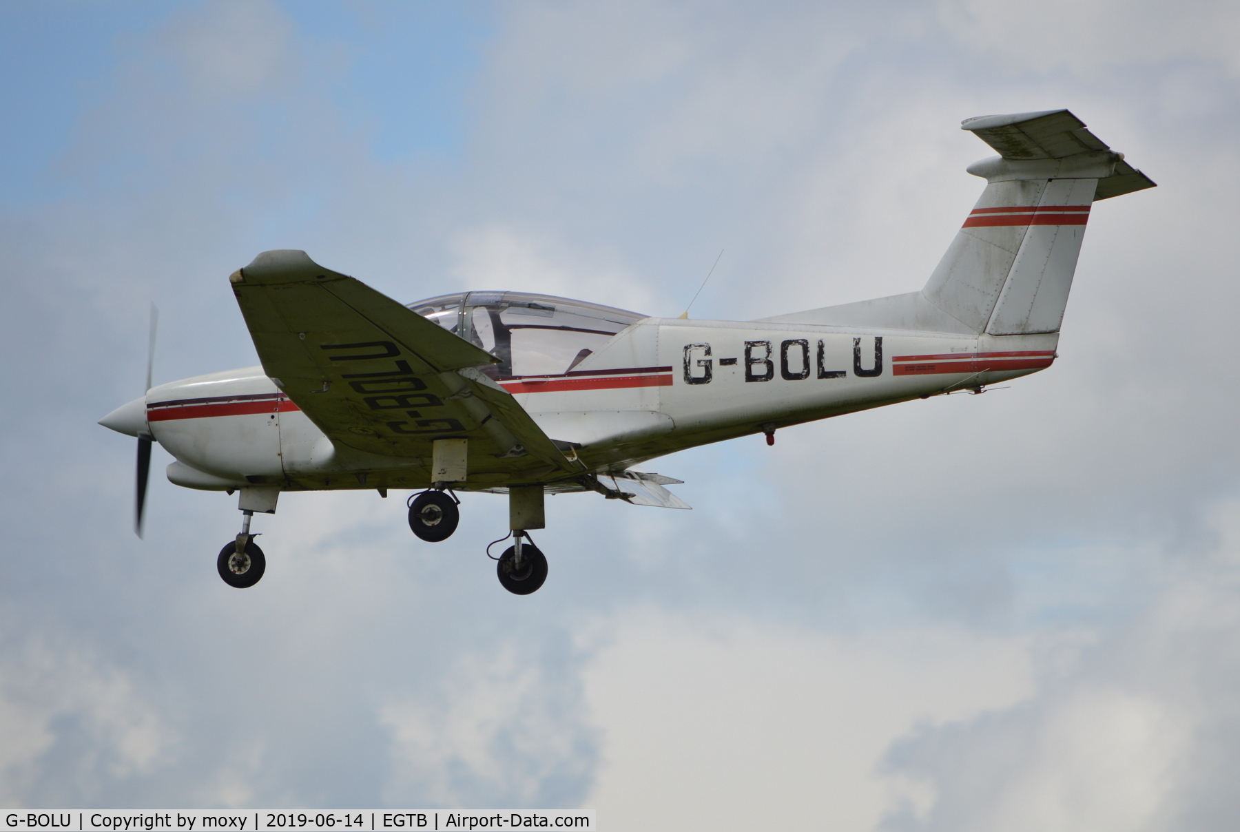 G-BOLU, 1985 Robin R-3000-120 C/N 106, Robin R-3000-120 landing at Wycombe Air Park. Ex F-GFAO