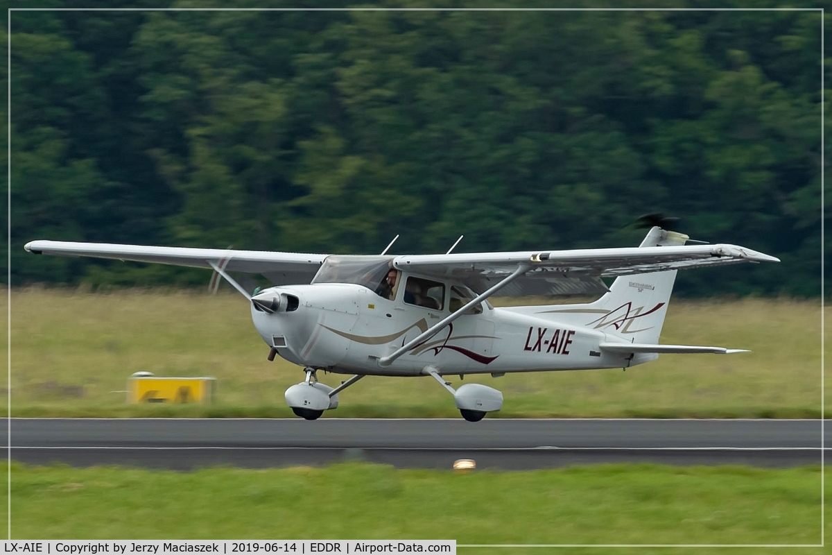 LX-AIE, Cessna 172S Skyhawk SP C/N 172S10739, Cessna 172S,