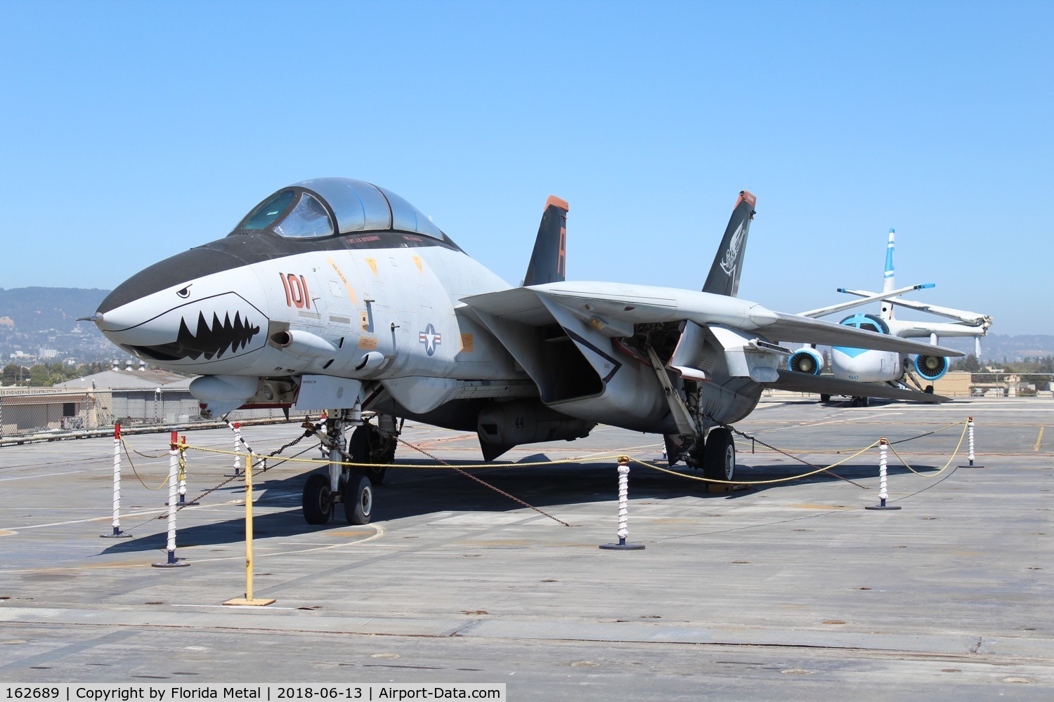 162689, Grumman F-14A Tomcat C/N 535, F-14A U.S.S. Hornet display