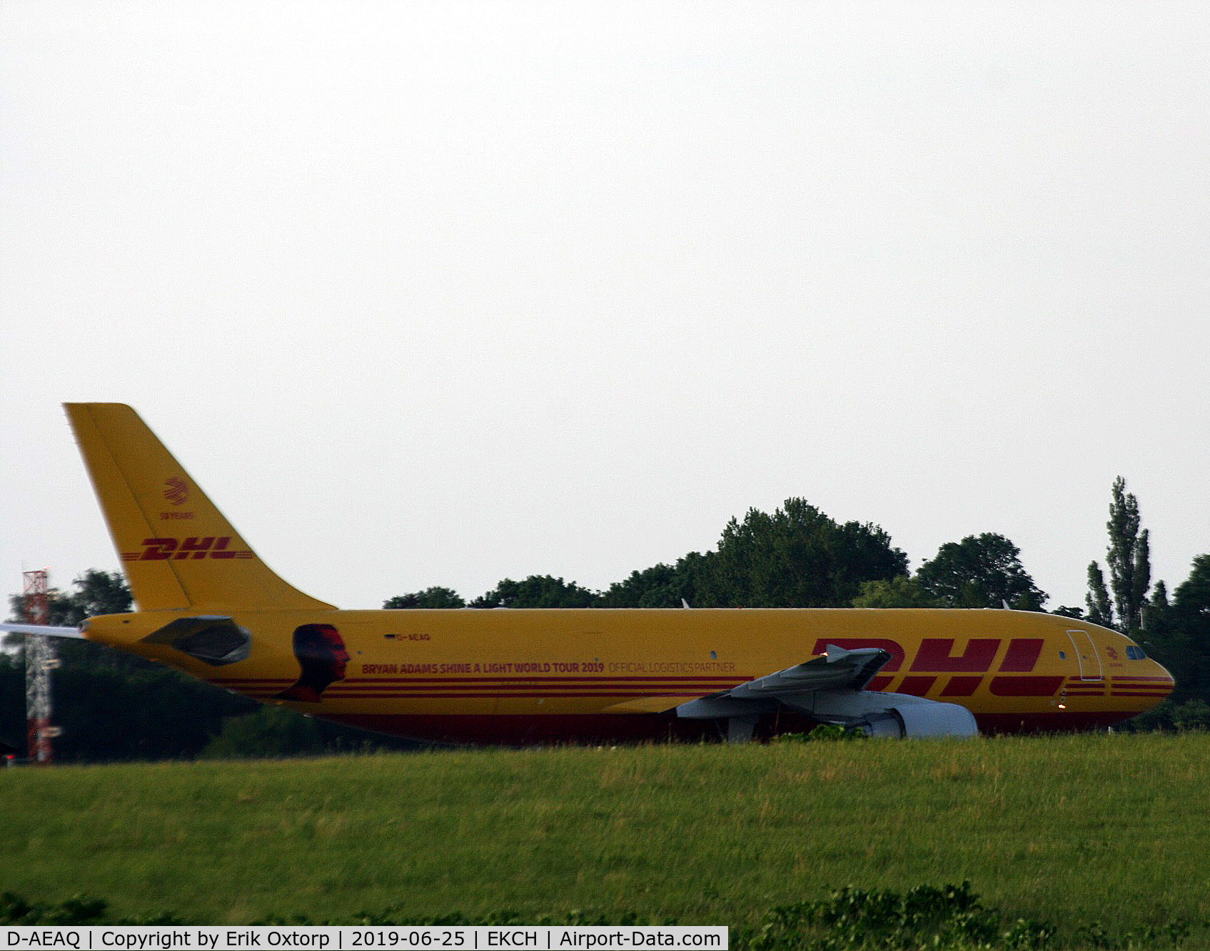 D-AEAQ, 1994 Airbus A300B4-622R(F) C/N 729, D-AEAQ about to take off rw 04R