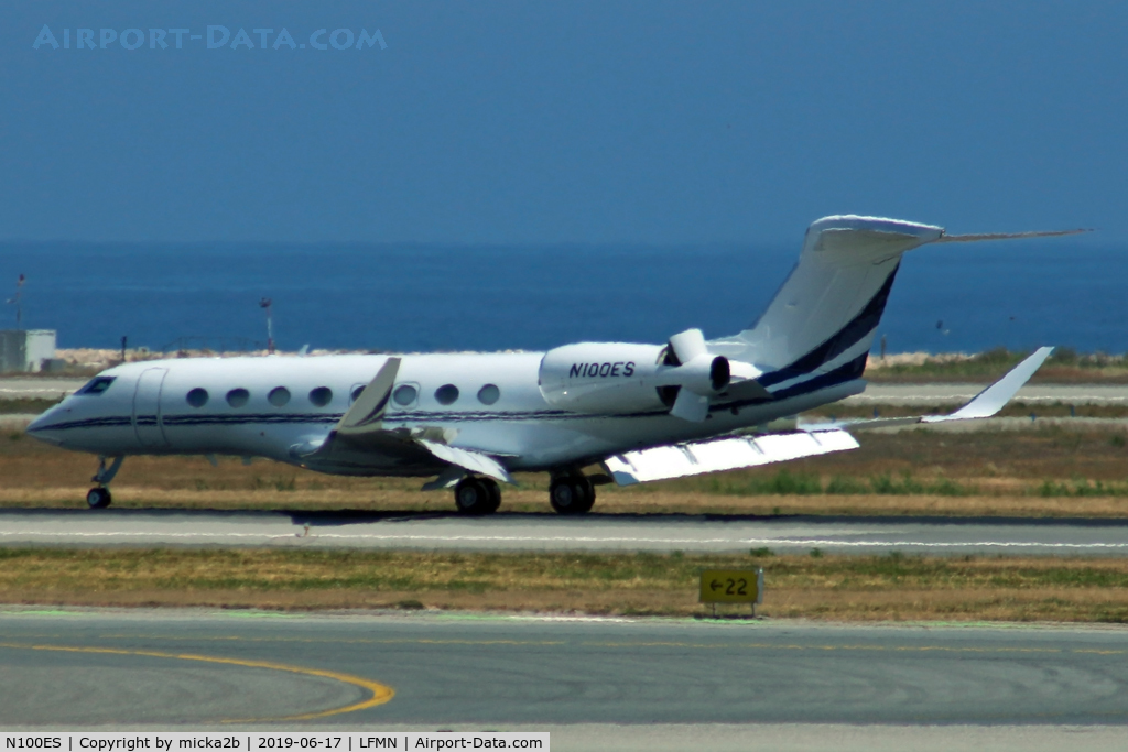 N100ES, 2011 Gulfstream G-VI (G650ER) C/N 6014, Landing
