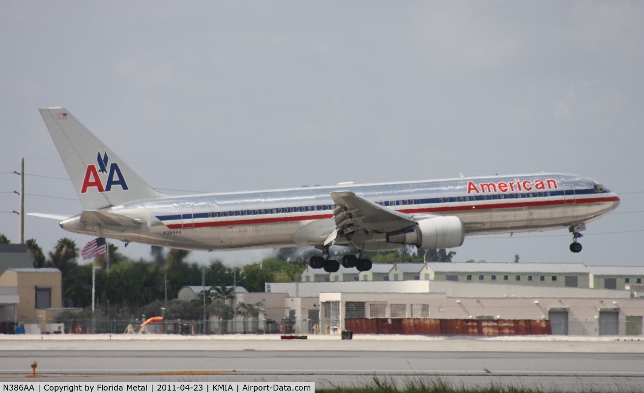 N386AA, 1994 Boeing 767-323/ER C/N 27060, MIA spotting