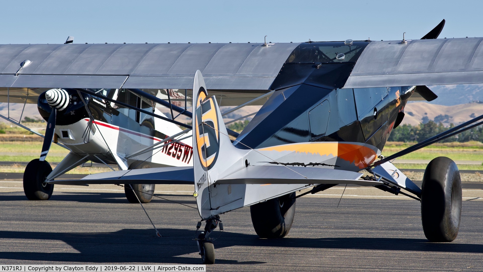 N371RJ, 2014 Cub Crafters CCK-1865 Carbon Cub C/N CCK-1865-0071, Livermore Airport California 2019.