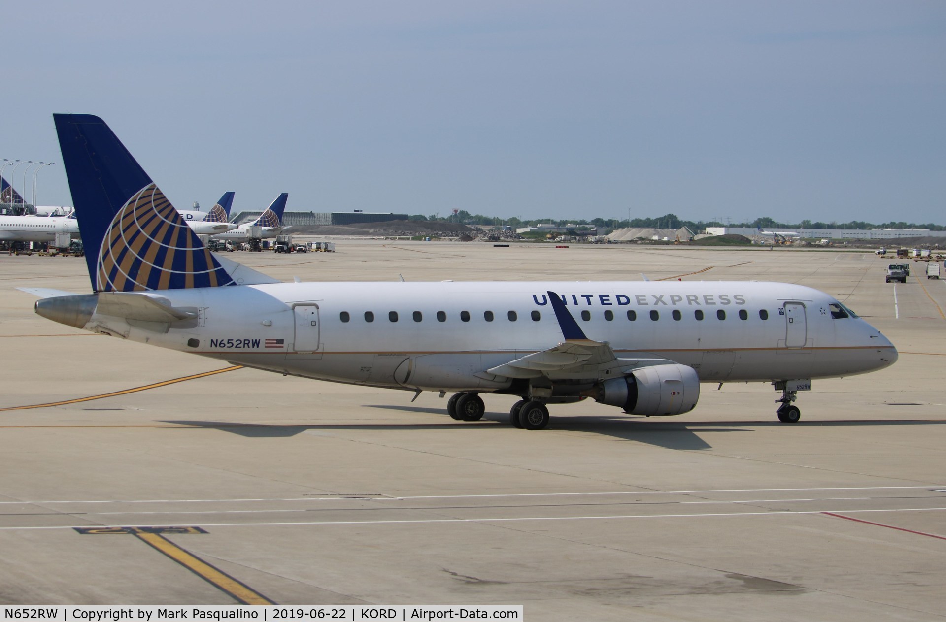 N652RW, 2005 Embraer 170SE (ERJ-170-100SE) C/N 17000075, ERJ-170-100SE