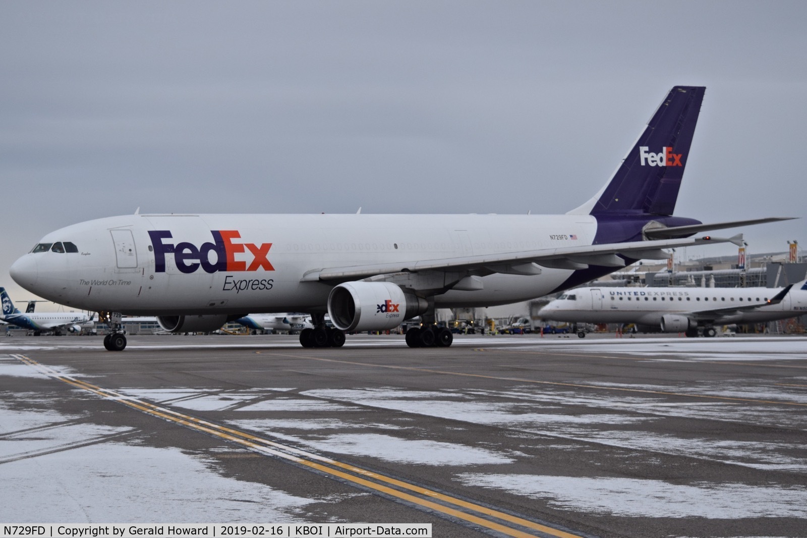 N729FD, 1992 Airbus A300B4-622R C/N 657, Taxiing from Fed Ex ramp.