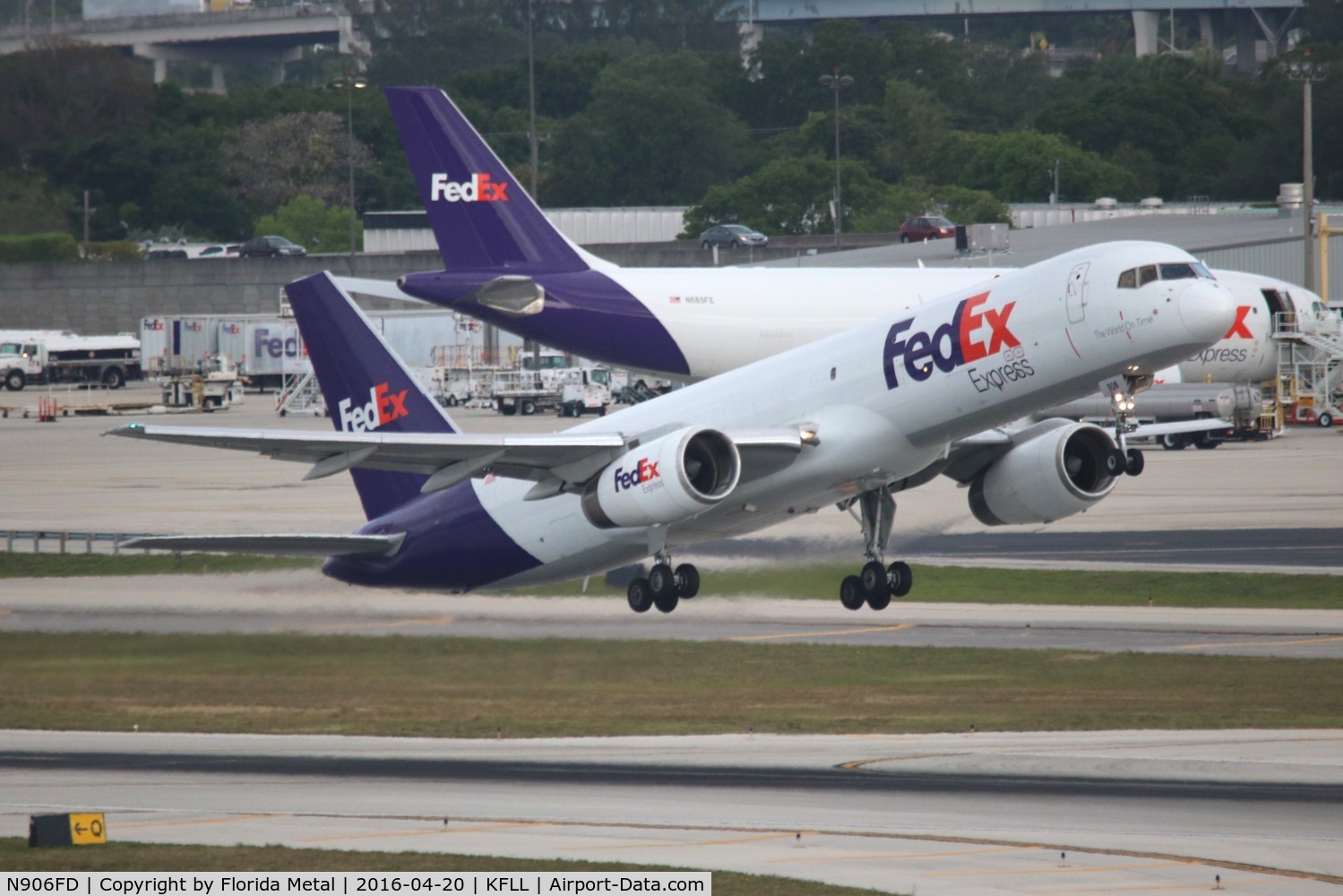 N906FD, 1993 Boeing 757-2B7 C/N 27148, FLL spotting