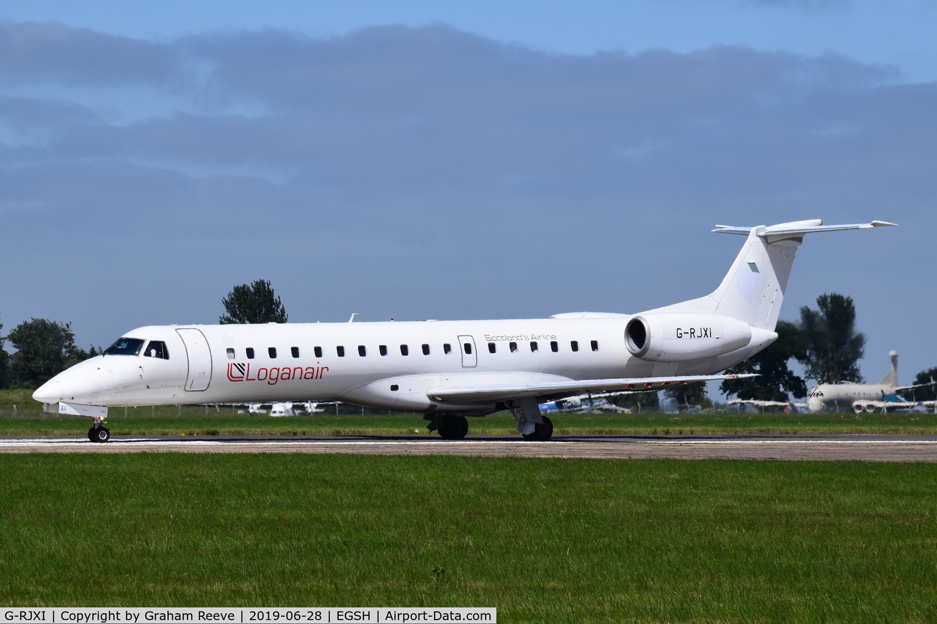G-RJXI, 2001 Embraer EMB-145EP (ERJ-145EP) C/N 145454, Departing from Norwich.