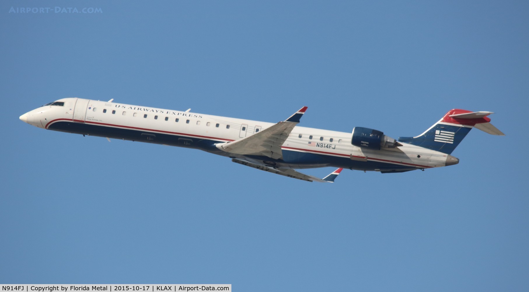 N914FJ, 2004 Bombardier CRJ-900ER (CL-600-2D24) C/N 15014, LAX spotting