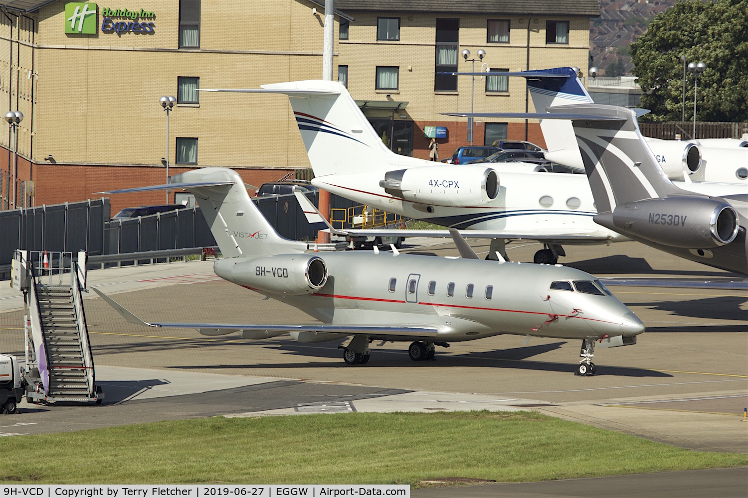 9H-VCD, 2015 Bombardier Challenger 350 (BD-100-1A10) C/N 20538, at Luton