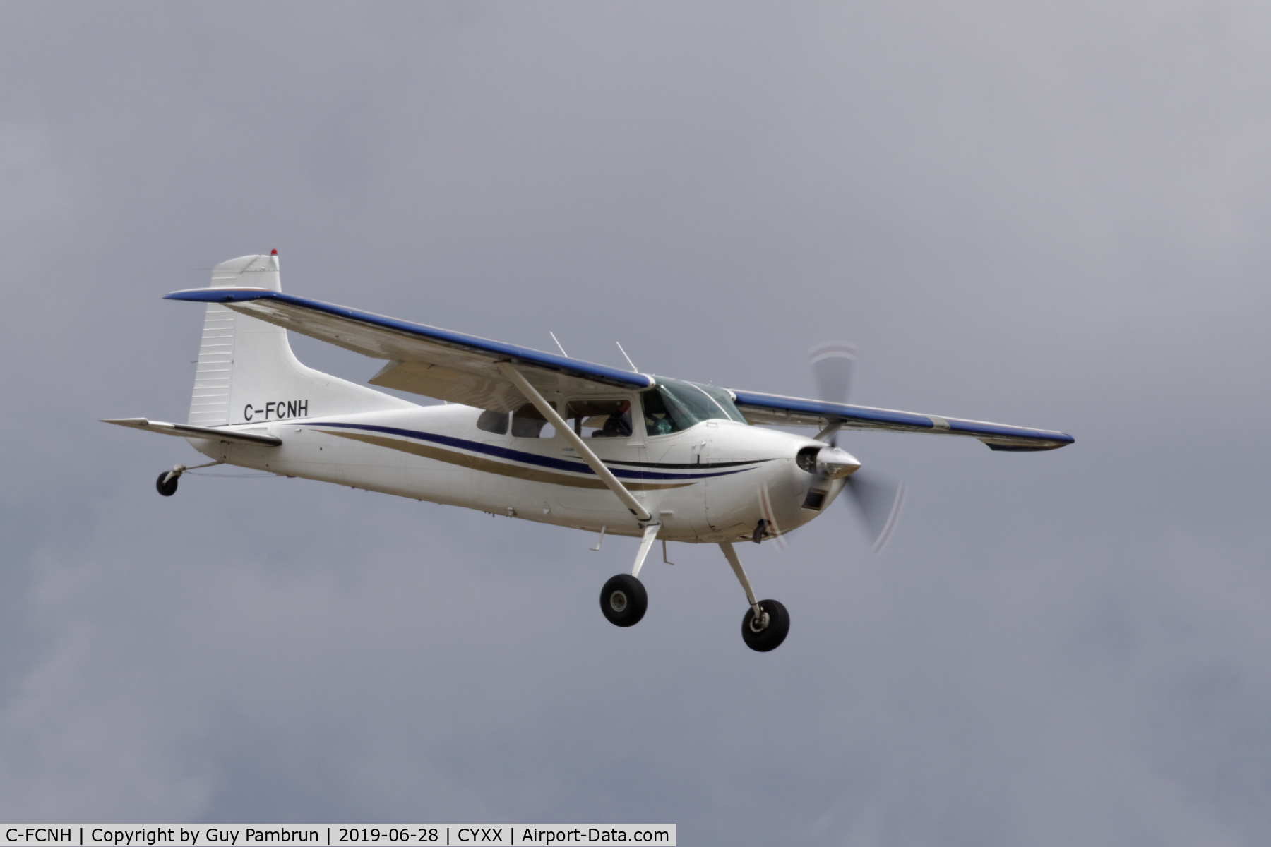 C-FCNH, 1972 Cessna A185E Skywagon 185 C/N 18501944, Landing