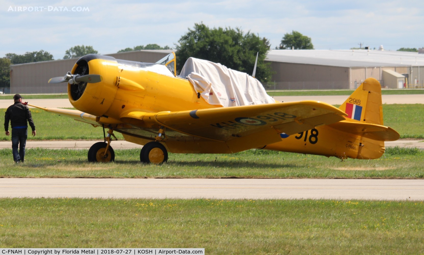 C-FNAH, 1941 Noorduyn AT-16 Harvard II C/N 66-2651, Air Venture 2018