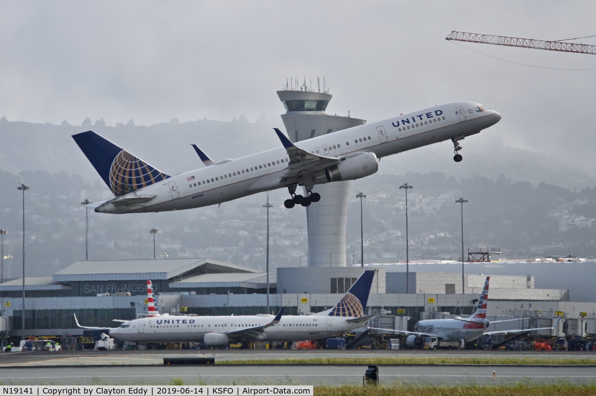 N19141, 2000 Boeing 757-224 C/N 30354, SFO 2019.