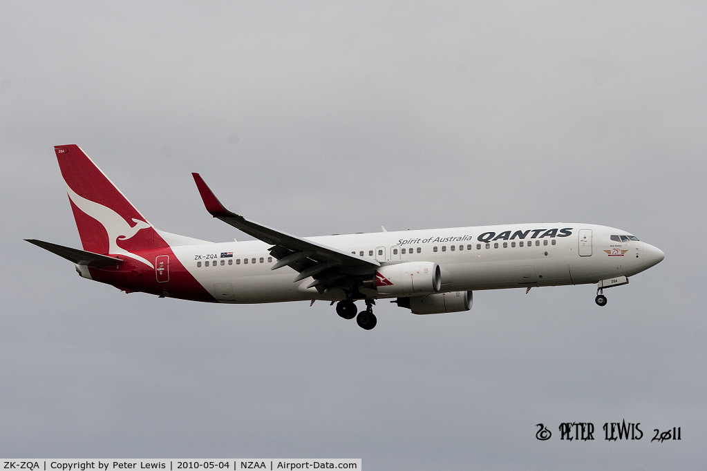 ZK-ZQA, 2009 Boeing 737-838 C/N 34200, Jetconnect Ltd., Manukau t/a Qantas New Zealand