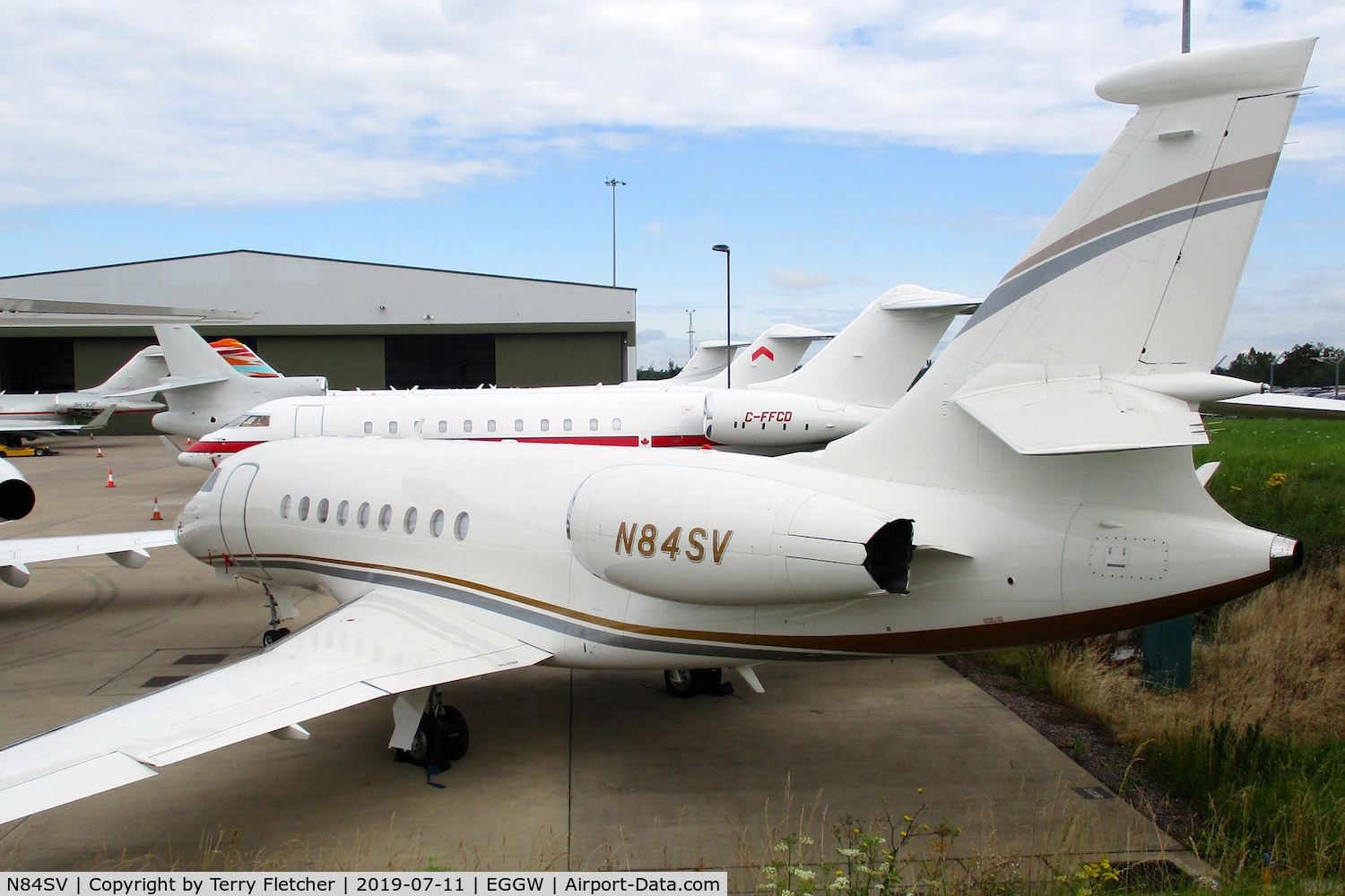 N84SV, 2014 Dassault Falcon 2000EX C/N 291, At Luton