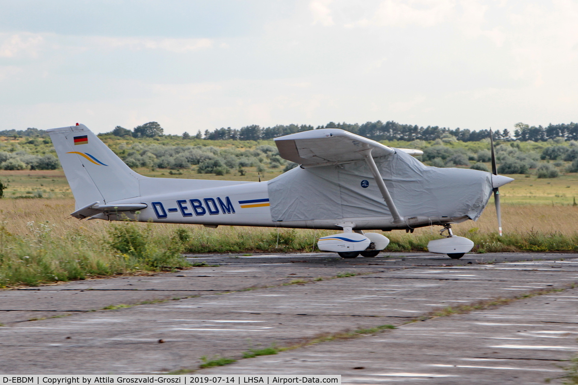 D-EBDM, Cessna 172P C/N 17276375, LHSA - Szentkirályszabadja Airport, Hungary