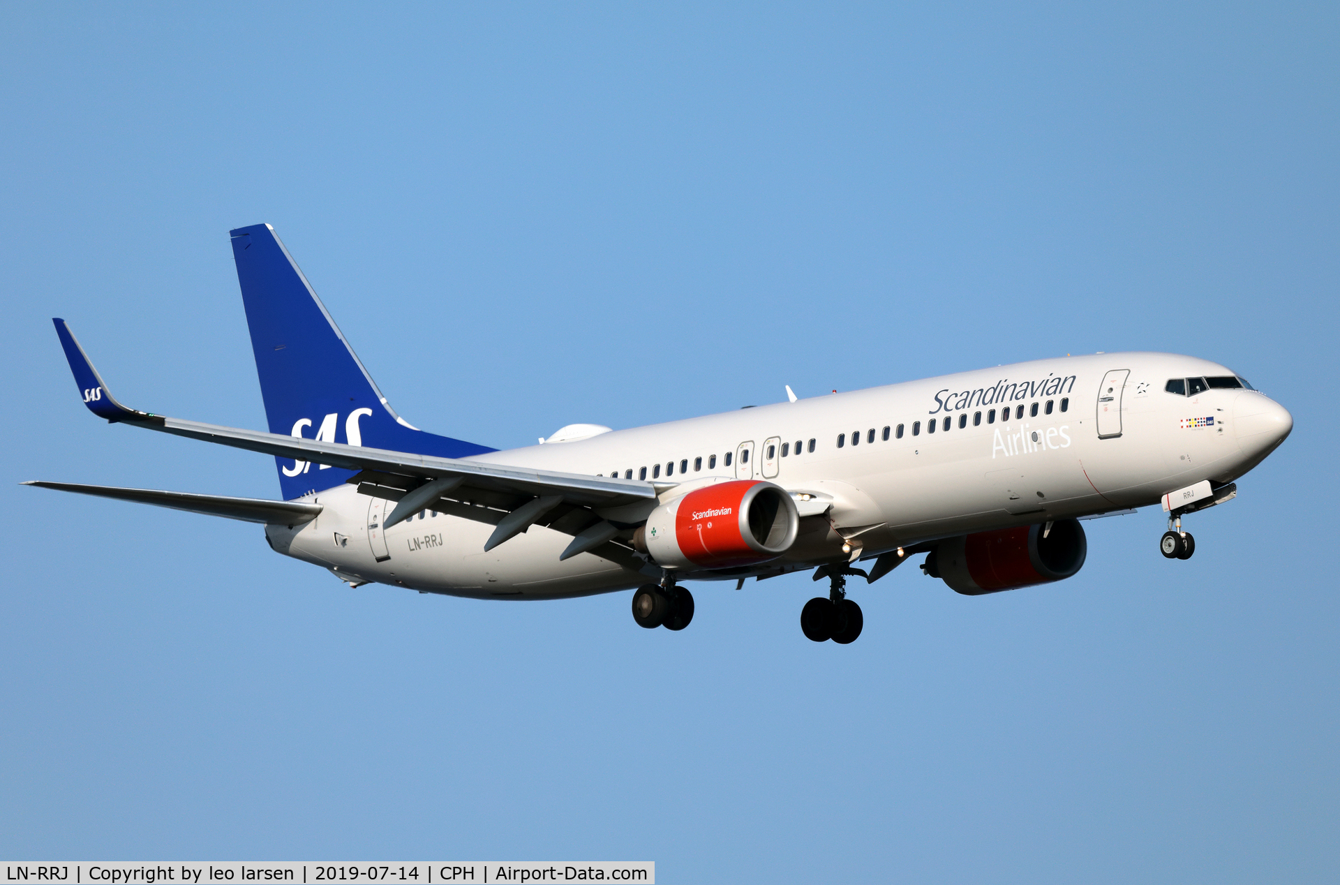 LN-RRJ, 2009 Boeing 737-883 C/N 34547, Copenhagen 14.7.2019 L/D R-22L