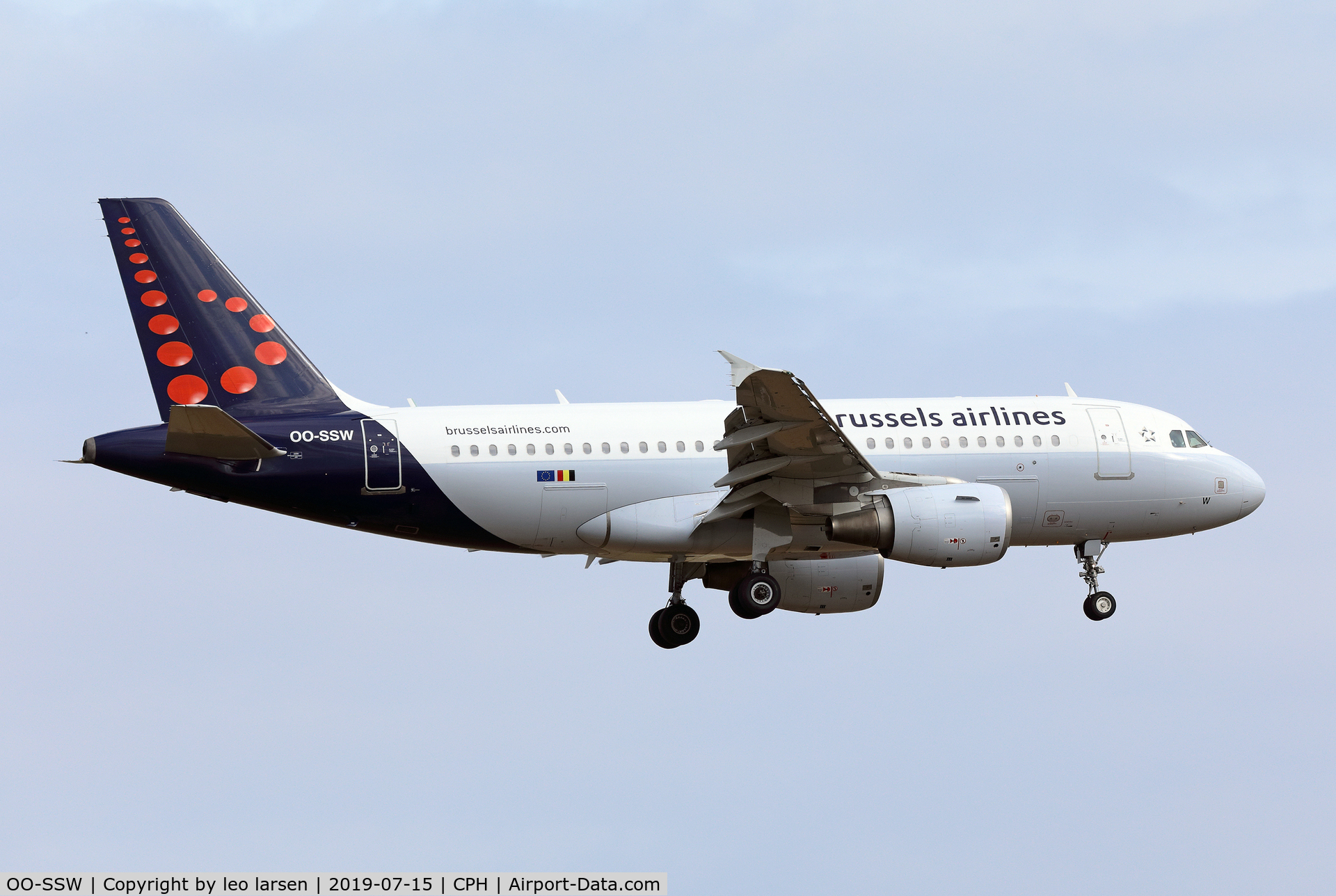 OO-SSW, 2007 Airbus A319-111 C/N 3255, Copenhagen 15.7.2019 on final to R-22L