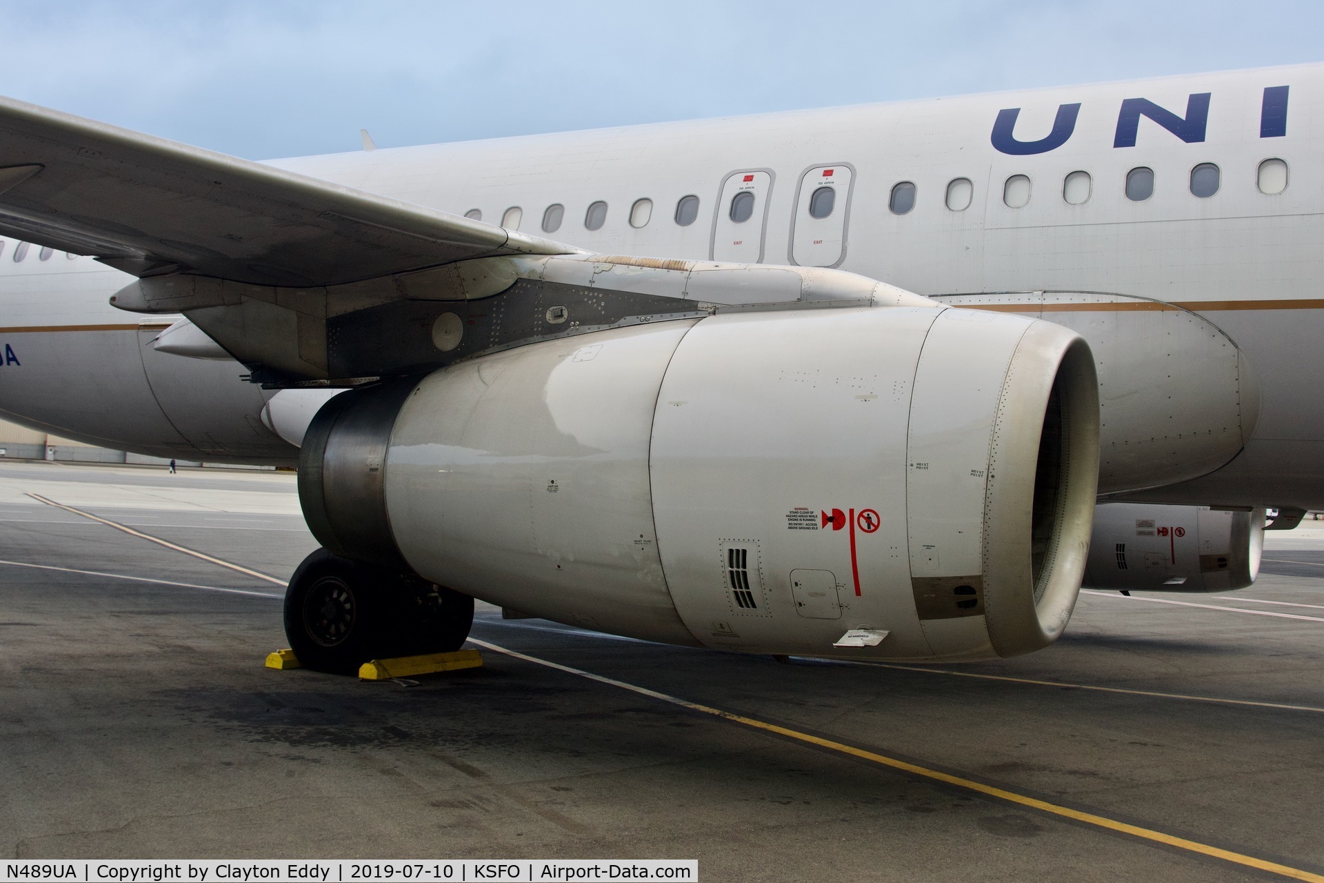 N489UA, 2002 Airbus A320-232 C/N 1702, SFO 2019.