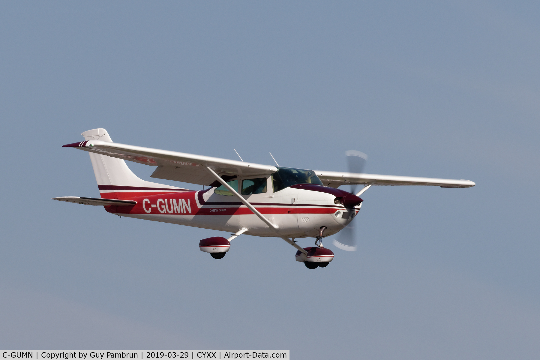 C-GUMN, 1976 Cessna 182P Skylane C/N 18265044, Landing