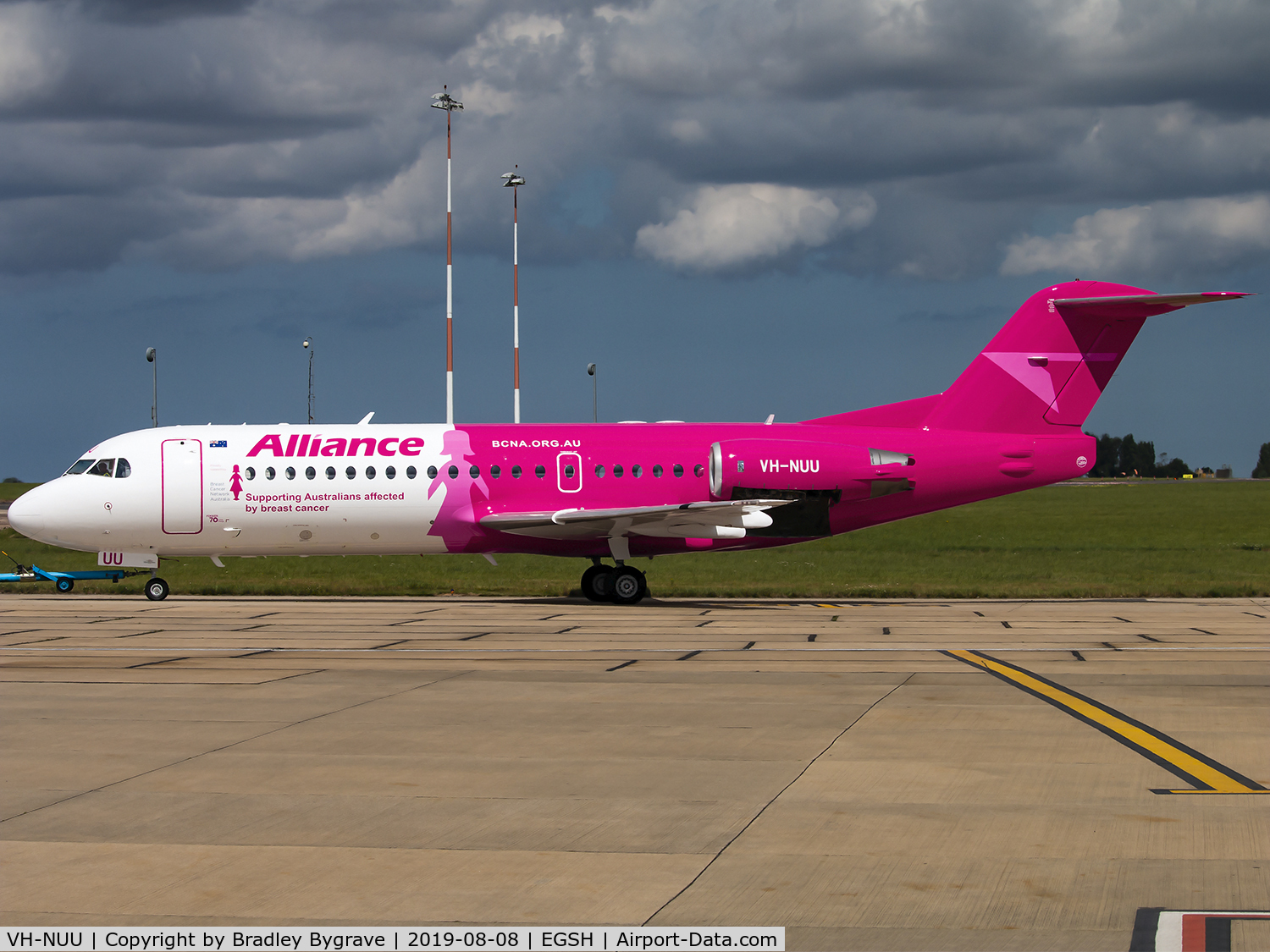 VH-NUU, 1995 Fokker 70 (F-28-0070) C/N 11532, Breast Cancer Network Australia special colours