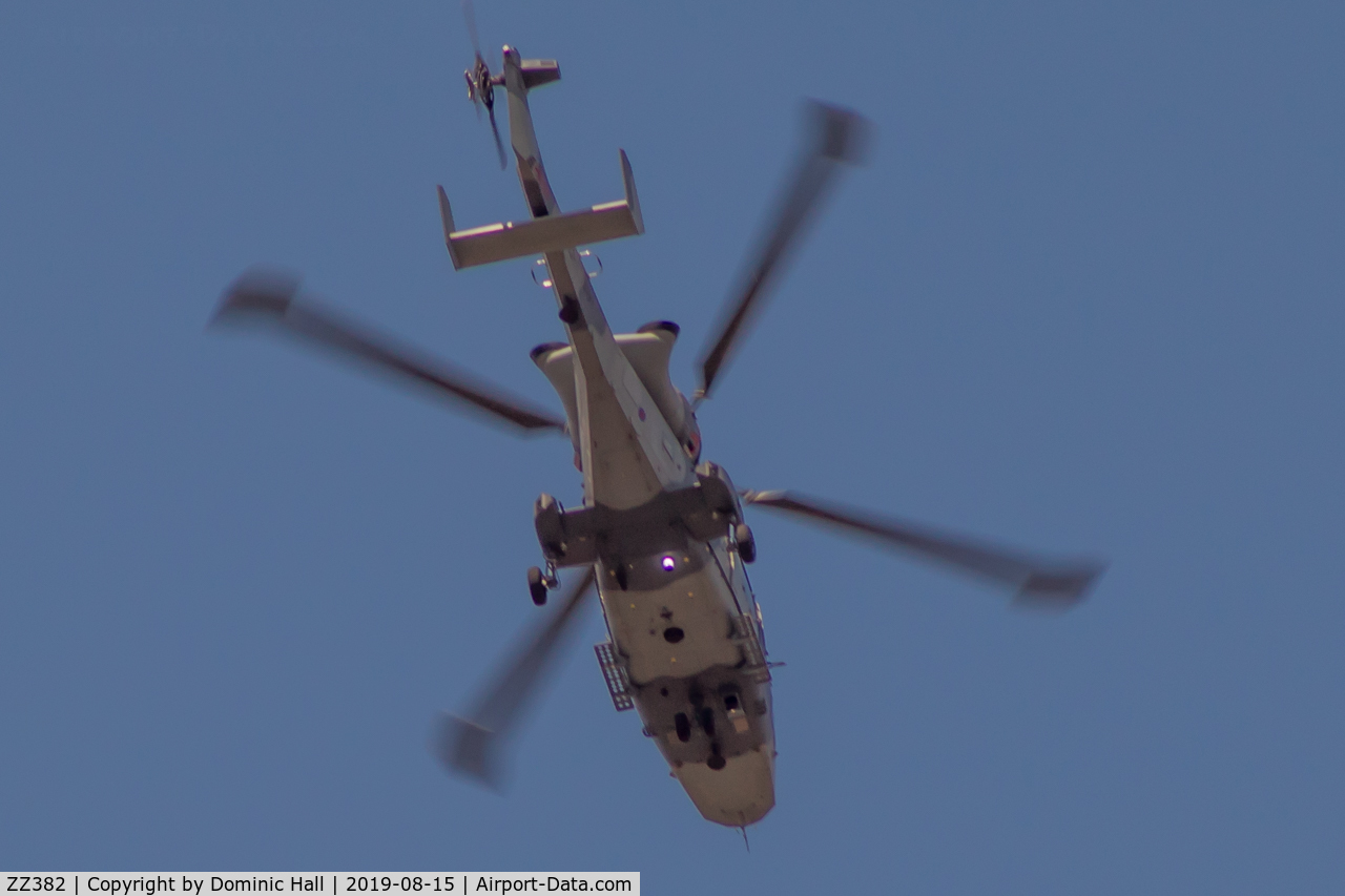 ZZ382, 2014 AgustaWestland AW-159 Wildcat AH.1 C/N 501, Flying over central Bristol