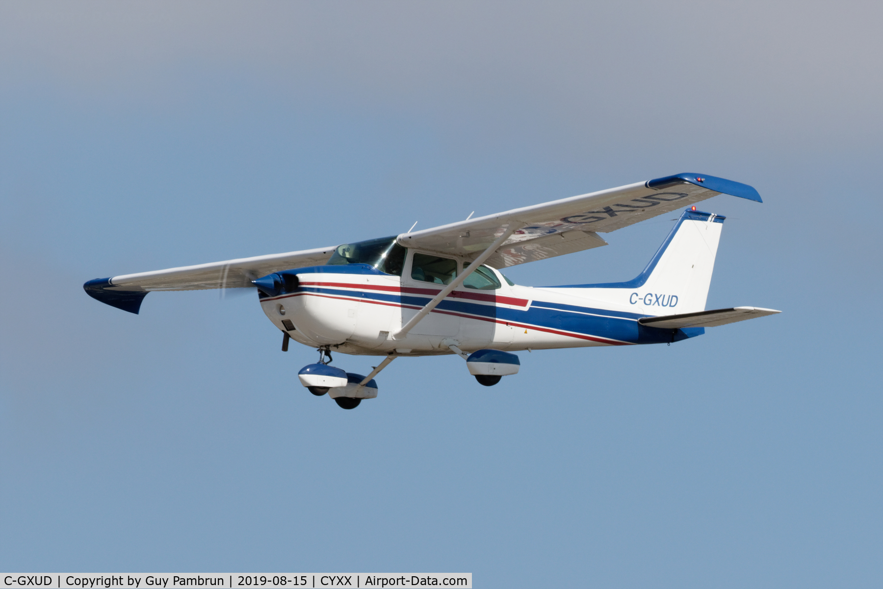 C-GXUD, 1974 Cessna 172M C/N 17262500, Landing