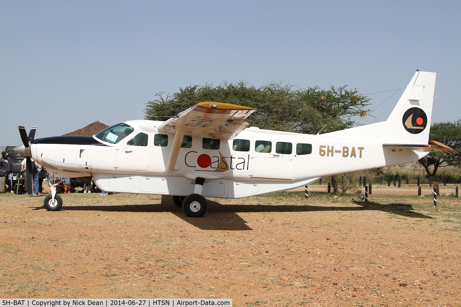 5H-BAT, 2003 Cessna 208B Grand Caravan C/N 208B1030, Seronera Serengeti