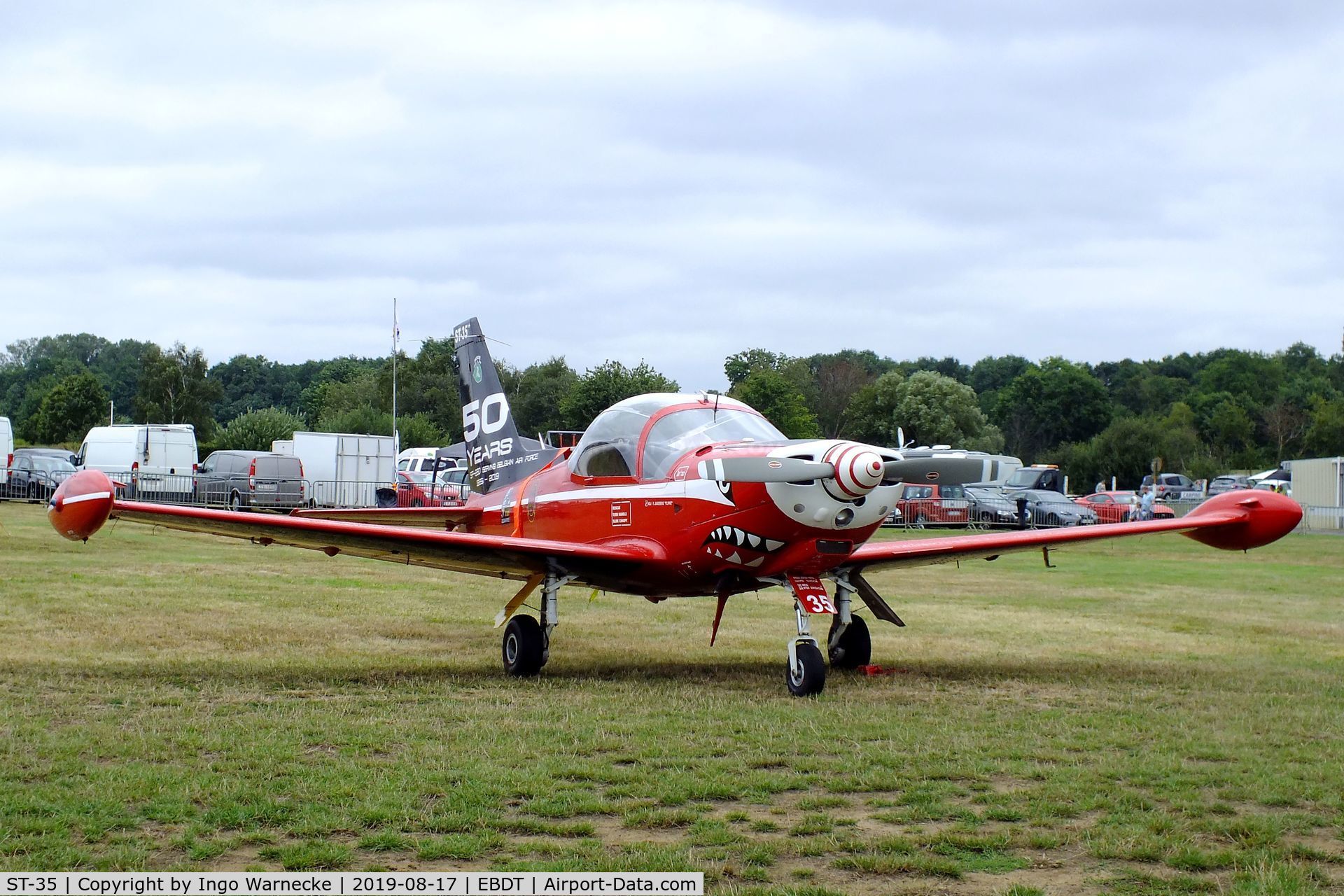 ST-35, SIAI-Marchetti SF-260M C/N 10-35, SIAI-Marchetti SF.260M of the 'Diables Rouges / Red Devils' Belgian Air Force Aerobatic Team at the 2019 Fly-in at Diest/Schaffen airfield