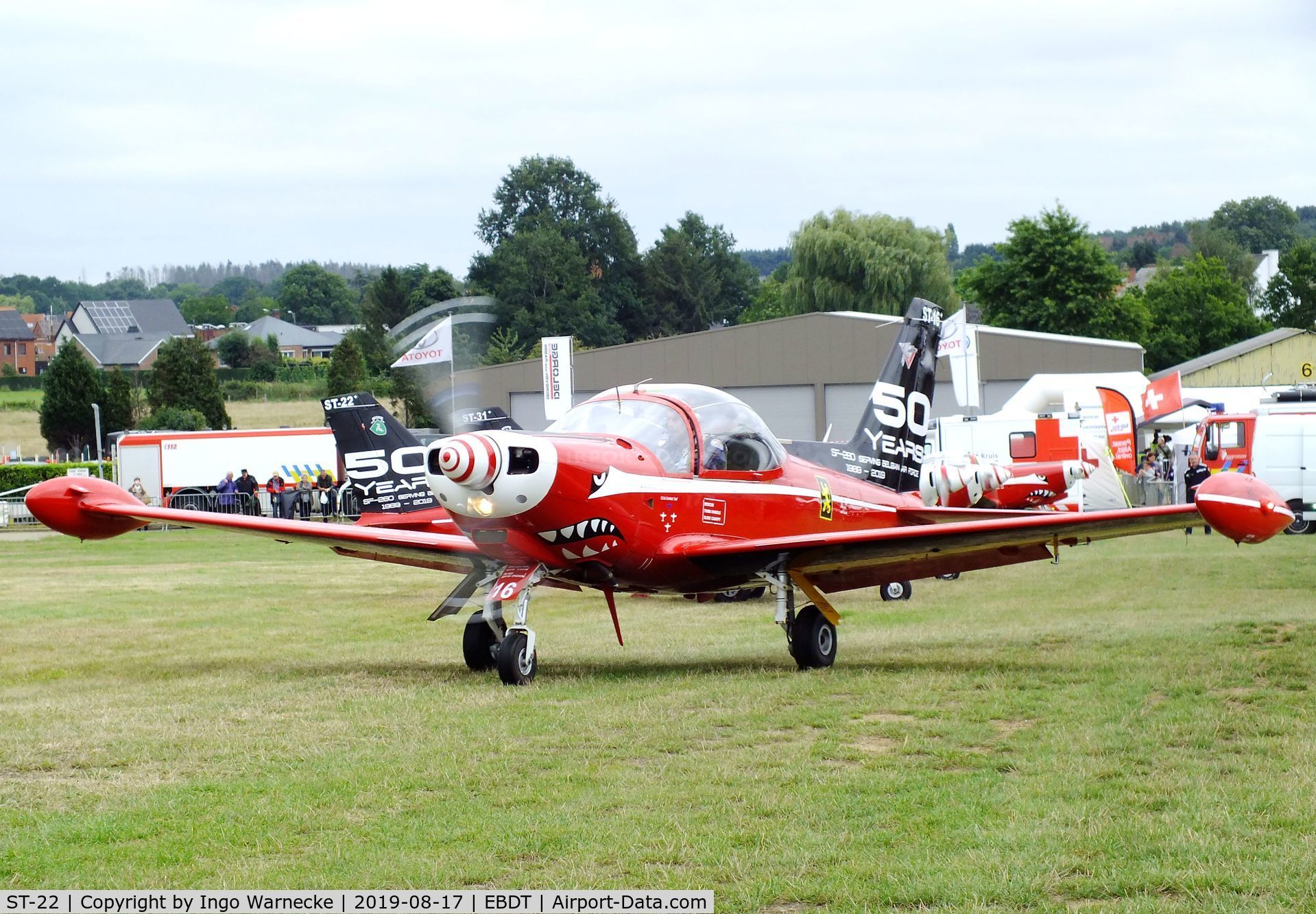ST-22, SIAI-Marchetti SF-260M C/N 10-22, SIAI-Marchetti SF.260M of the 'Diables Rouges / Red Devils' Belgian Air Force Aerobatic Team at the 2019 Fly-in at Diest/Schaffen airfield