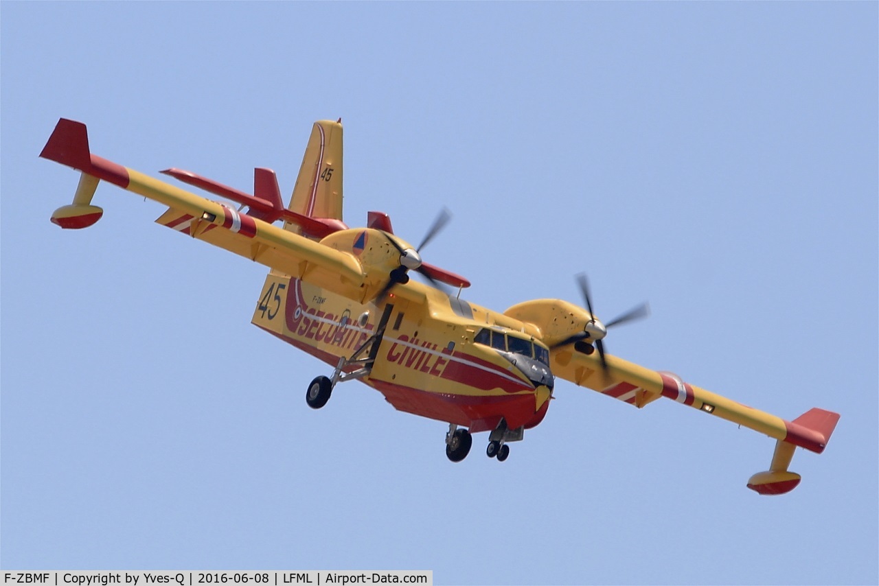 F-ZBMF, Canadair CL-215-6B11 CL-415 C/N 2045, Canadair CL-415, Short approach rwy 31R, Marseille-Marignane Airport (LFML-MRS)