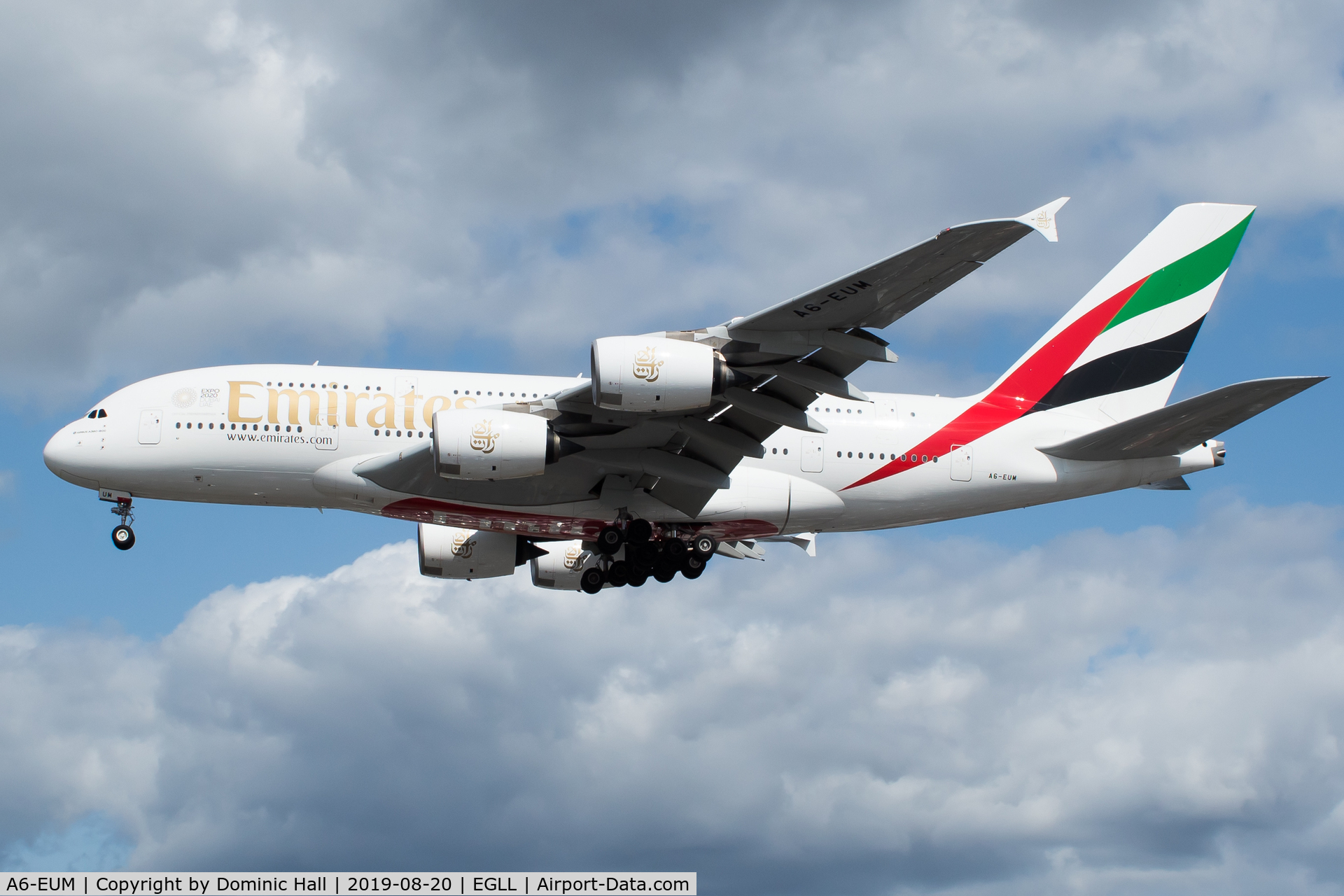 A6-EUM, 2016 Airbus A380-861 C/N 225, Landing RWY 27R