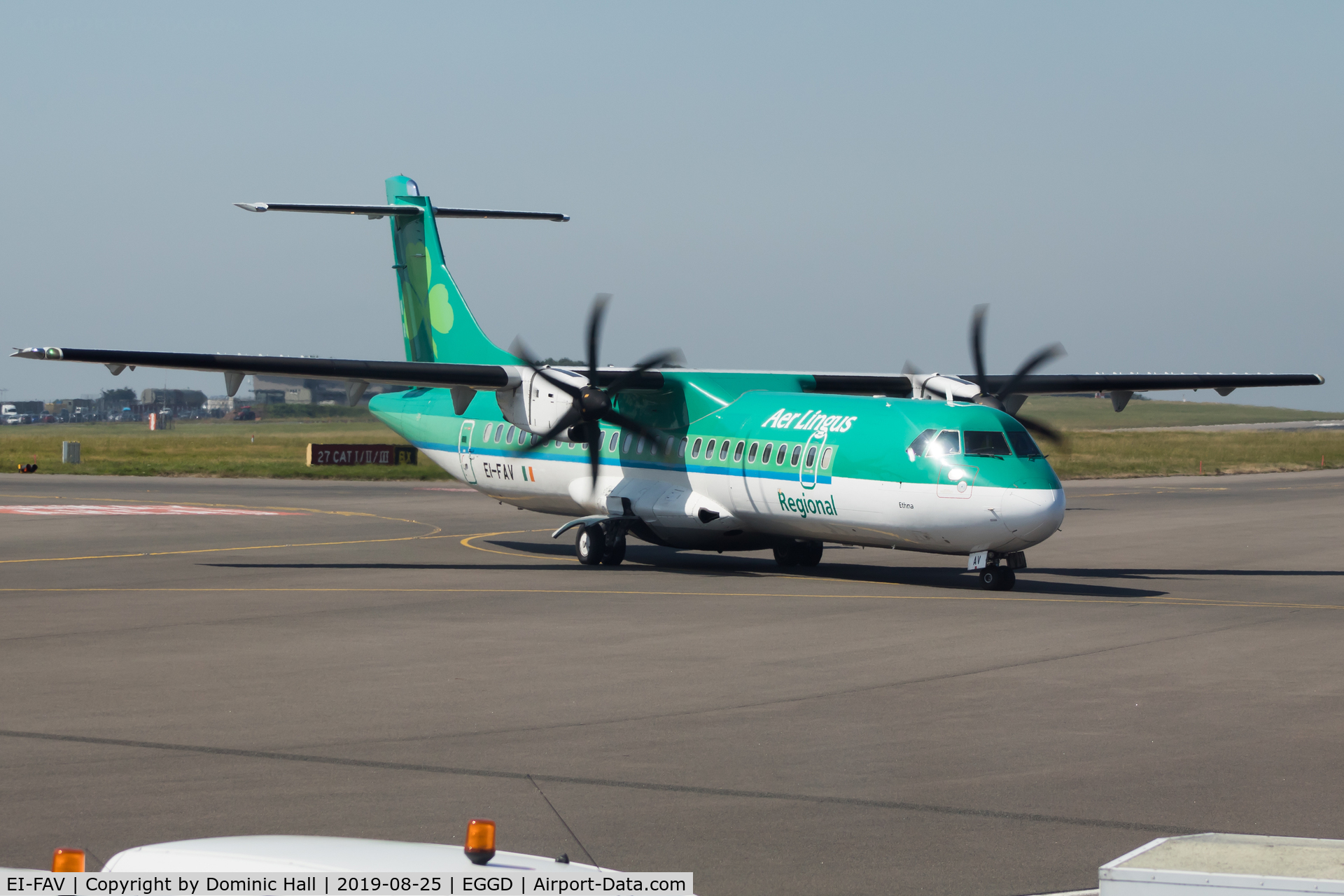 EI-FAV, 2013 ATR 72-600 (72-212A) C/N 1105, Taxiing to stand