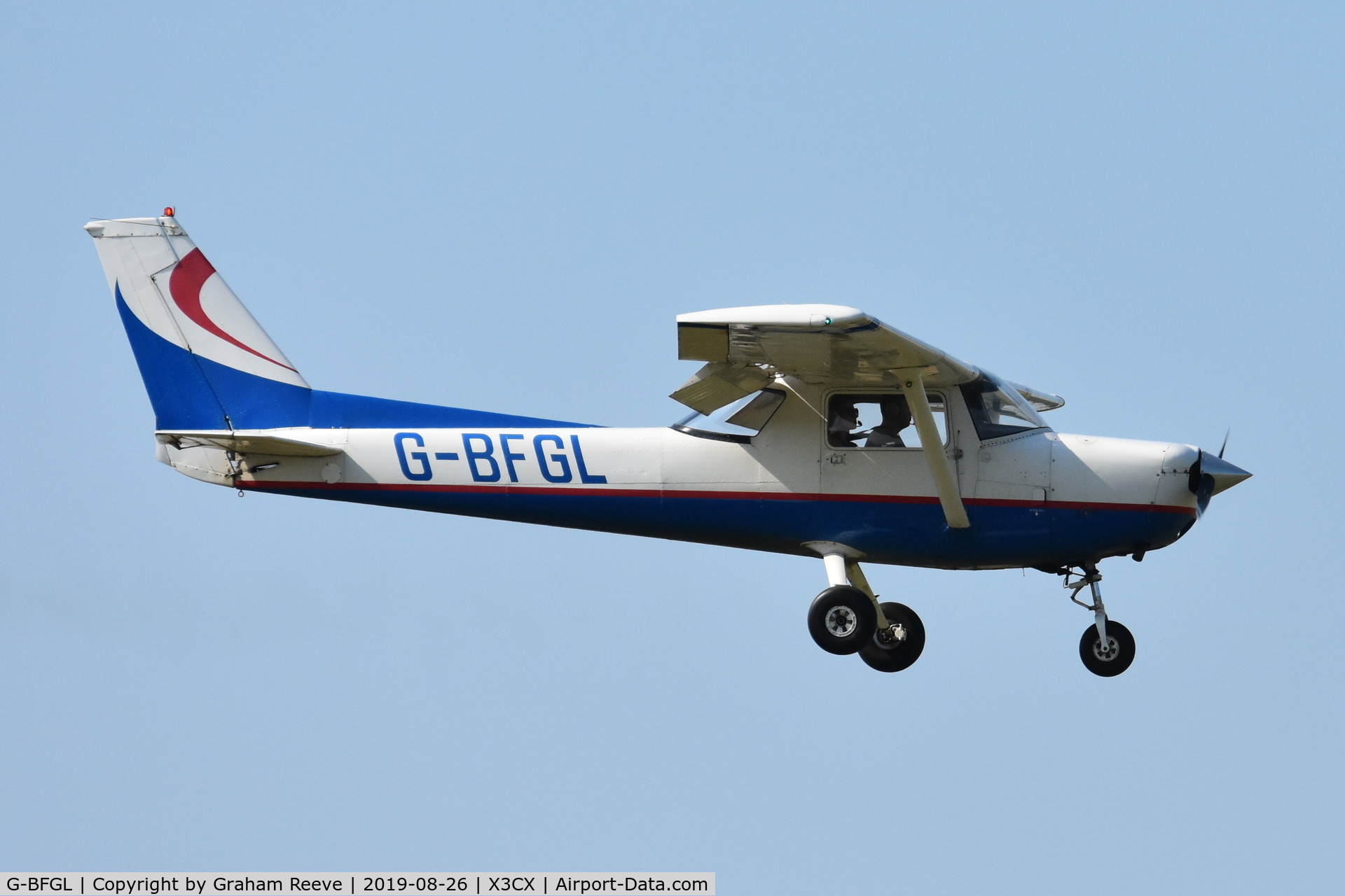 G-BFGL, 1977 Reims FA152 Aerobat C/N 0339, Landing at Northrepps.