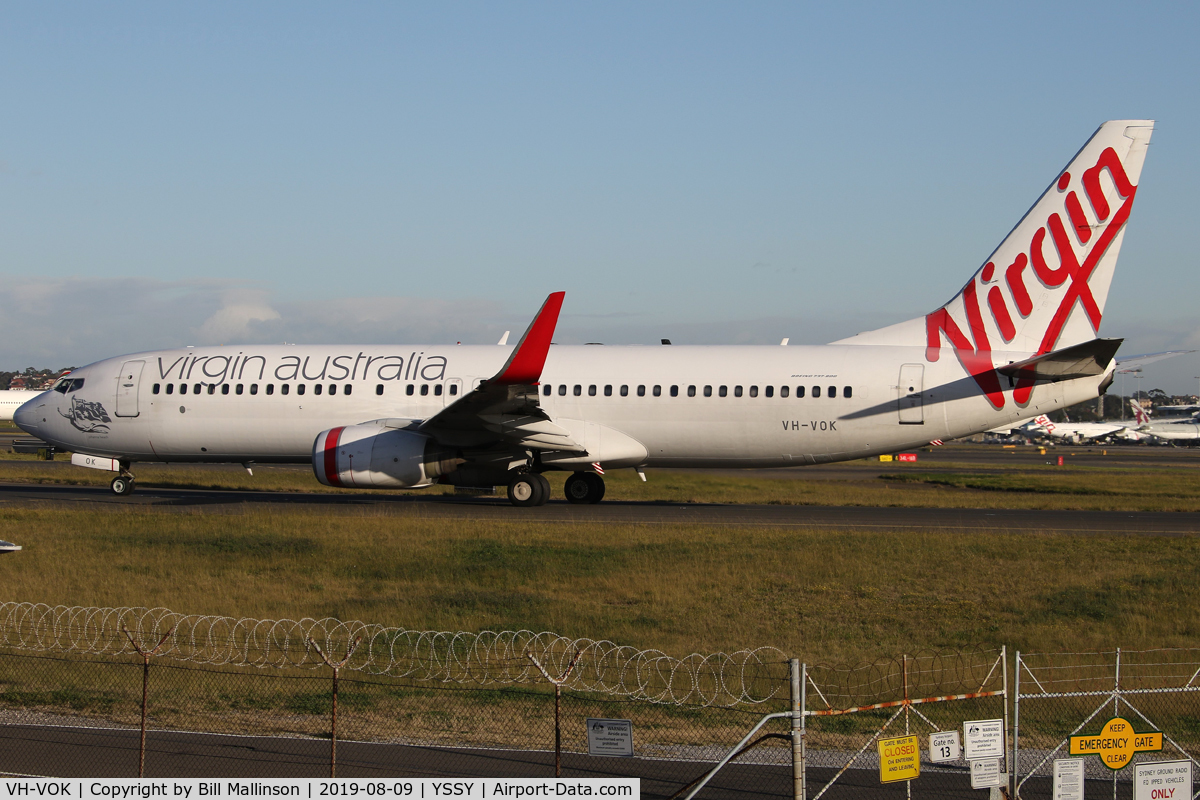 VH-VOK, 2003 Boeing 737-8FE C/N 33758, taxi to 3-4R