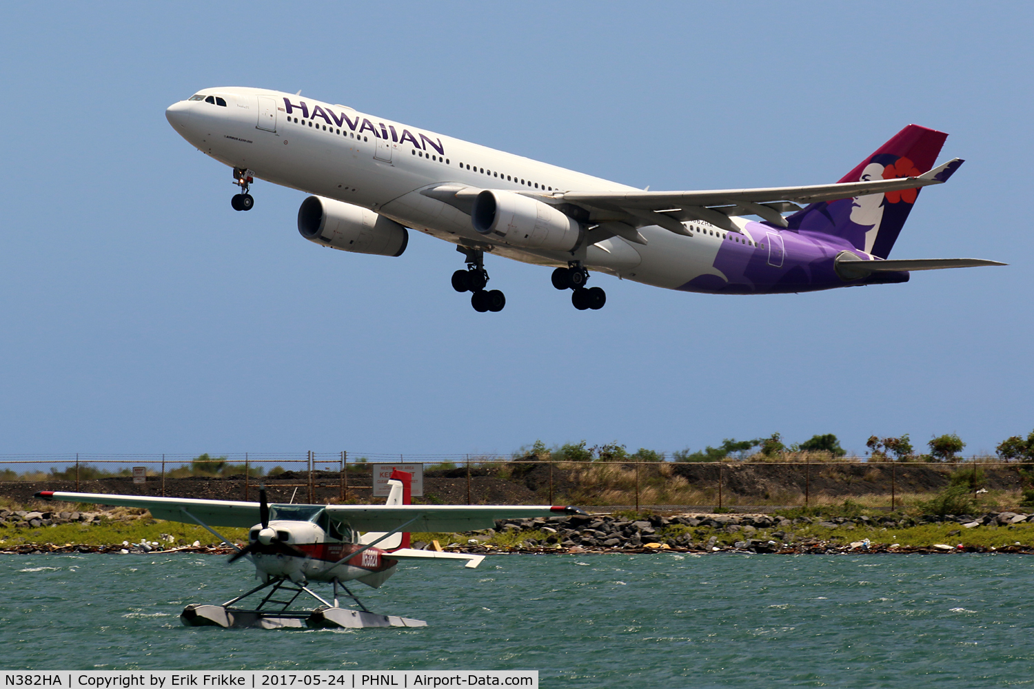 N382HA, 2010 Airbus A330-243 C/N 1171, Take-off in Honolulu