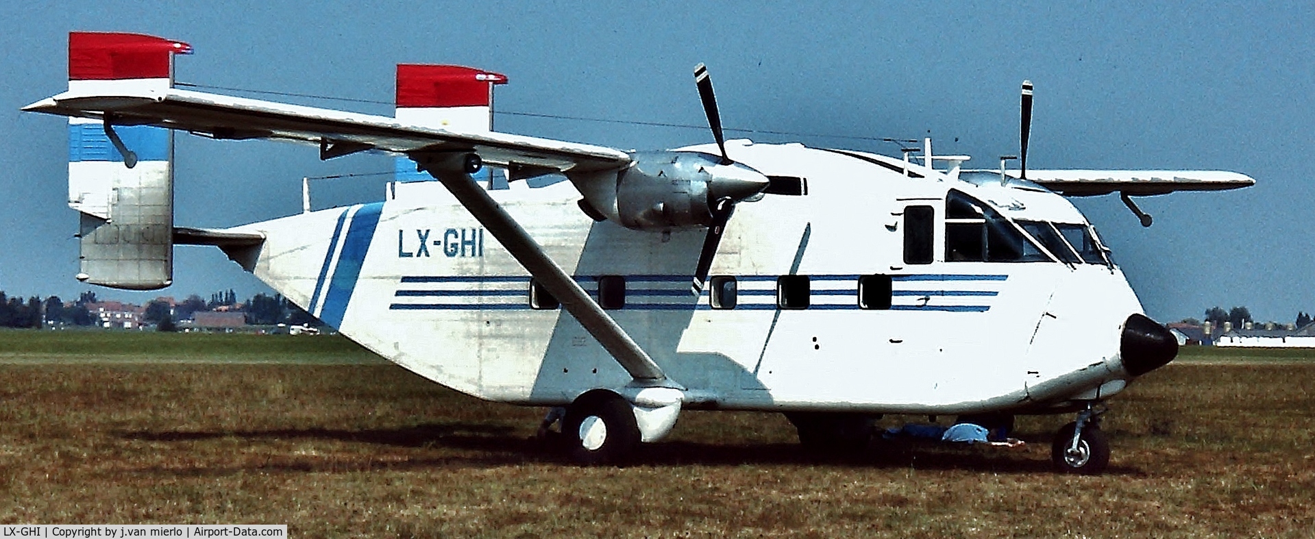 LX-GHI, 1971 Short SC-7 Skyvan 3M-400 C/N SH.1890, Moorsele air show '95