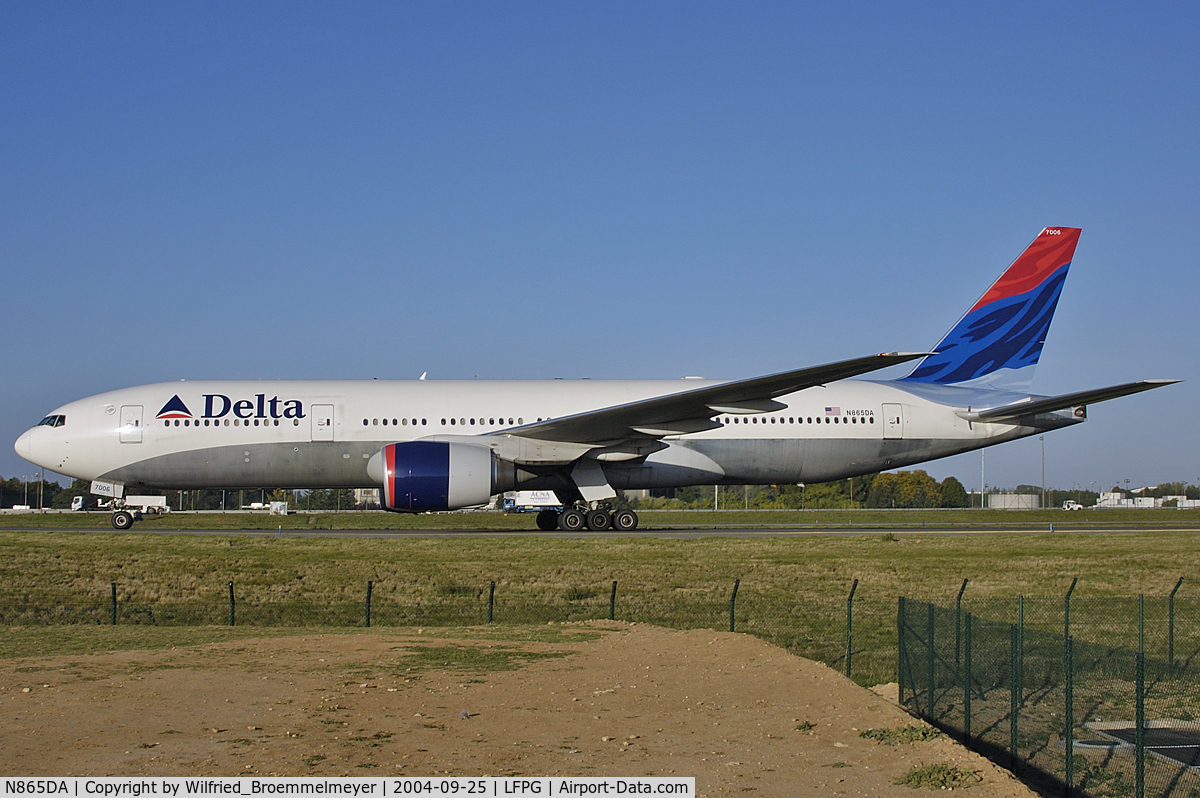 N865DA, 1999 Boeing 777-232 C/N 29737, Delta Air Lines
