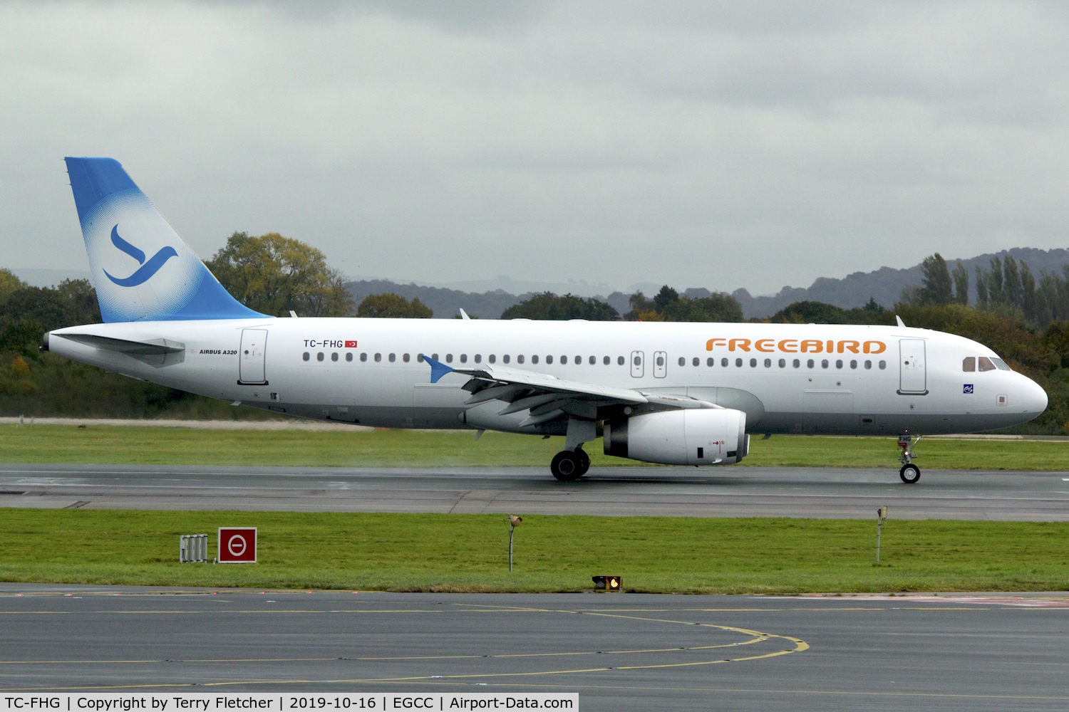 TC-FHG, 2006 Airbus A320-232 C/N 2922, At Manchester