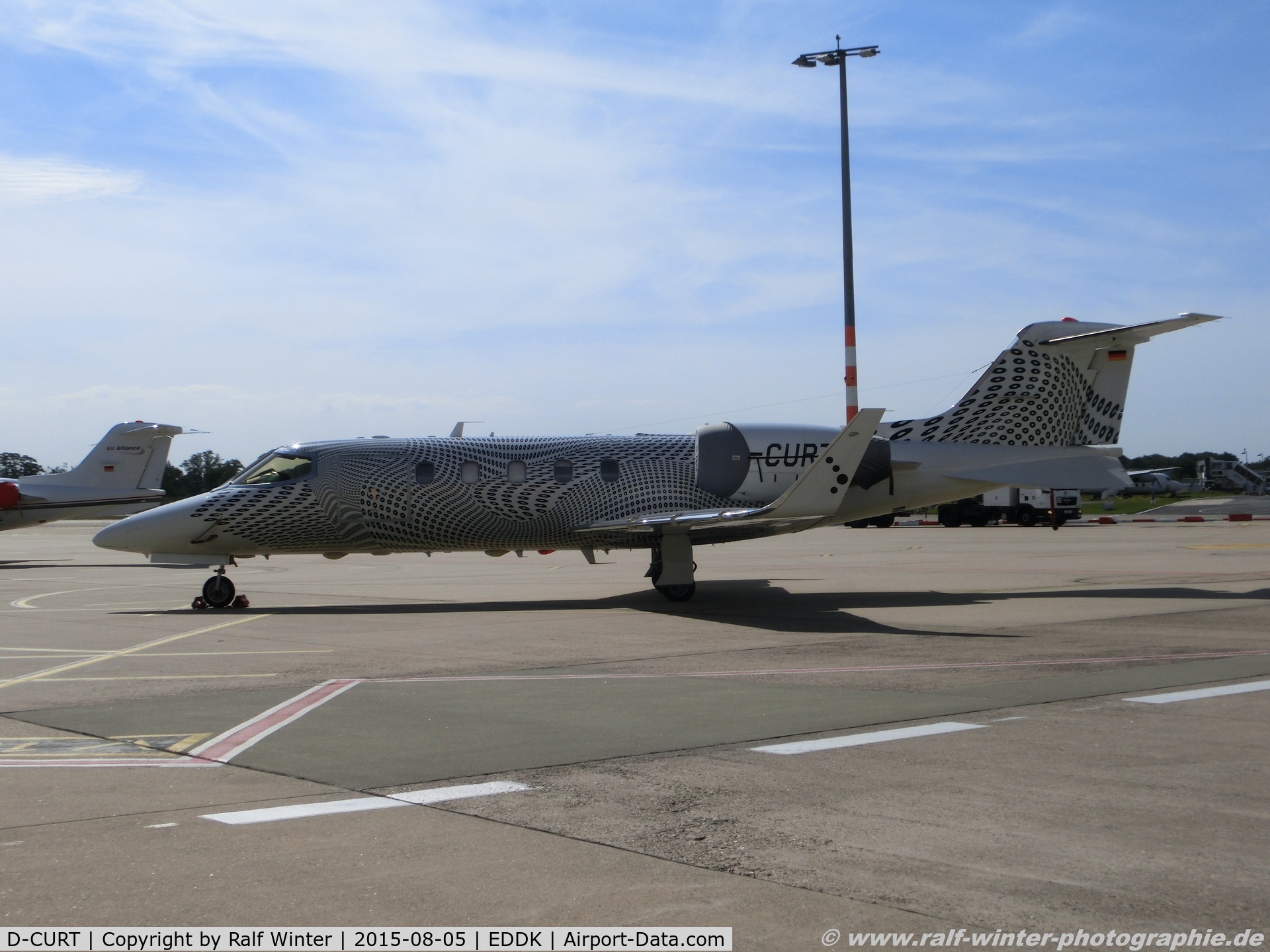 D-CURT, 1991 Learjet 31A C/N 31A-042, Learjet 31 - AYY Air Alliance Express - 31-042 - D-CURT - 05.08.2015 - CGN