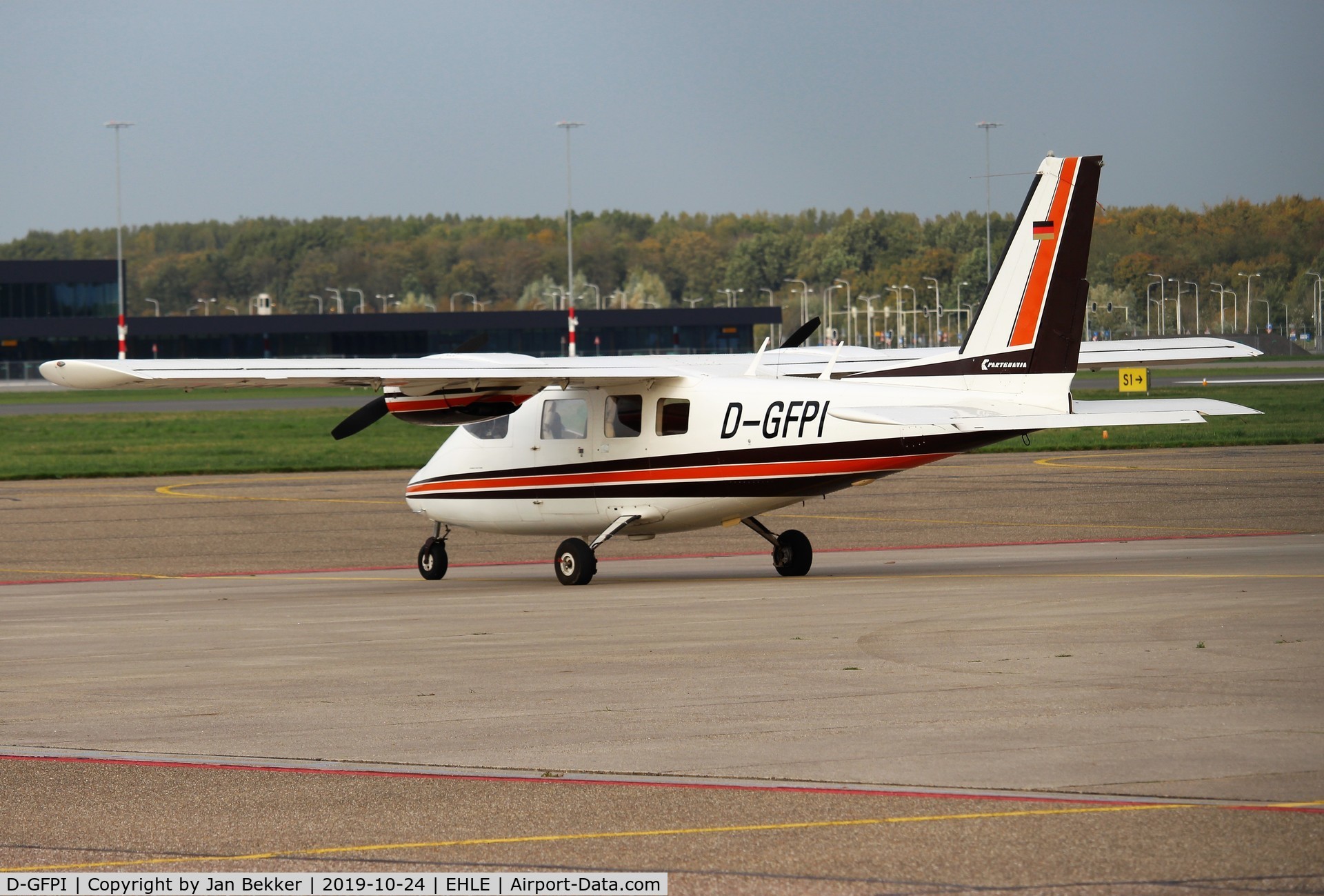 D-GFPI, 1978 Partenavia P-68B C/N 158, Lelystad Airport