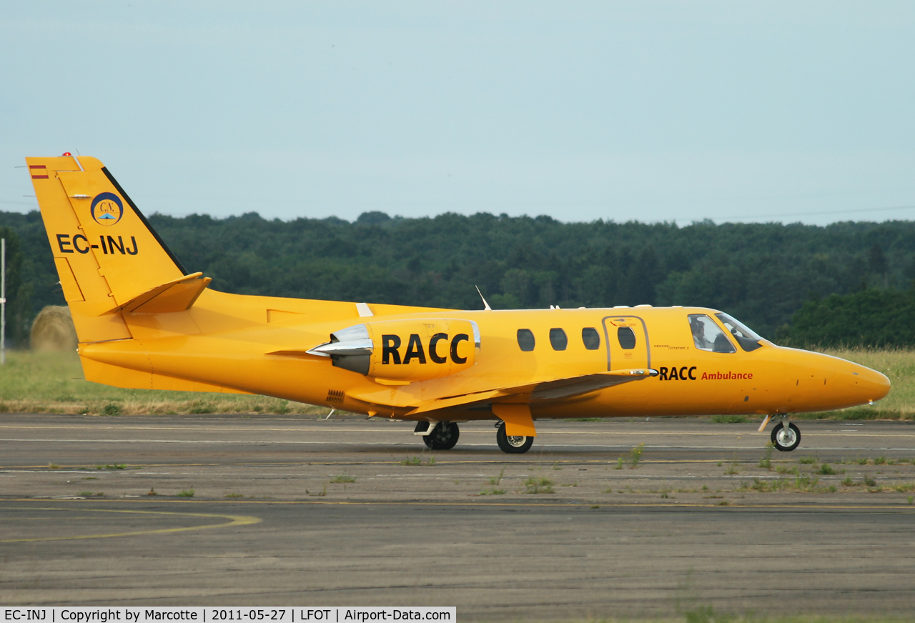 EC-INJ, Cessna 501 Citation I/SP C/N 501-0086, Taxiing for runway 02.