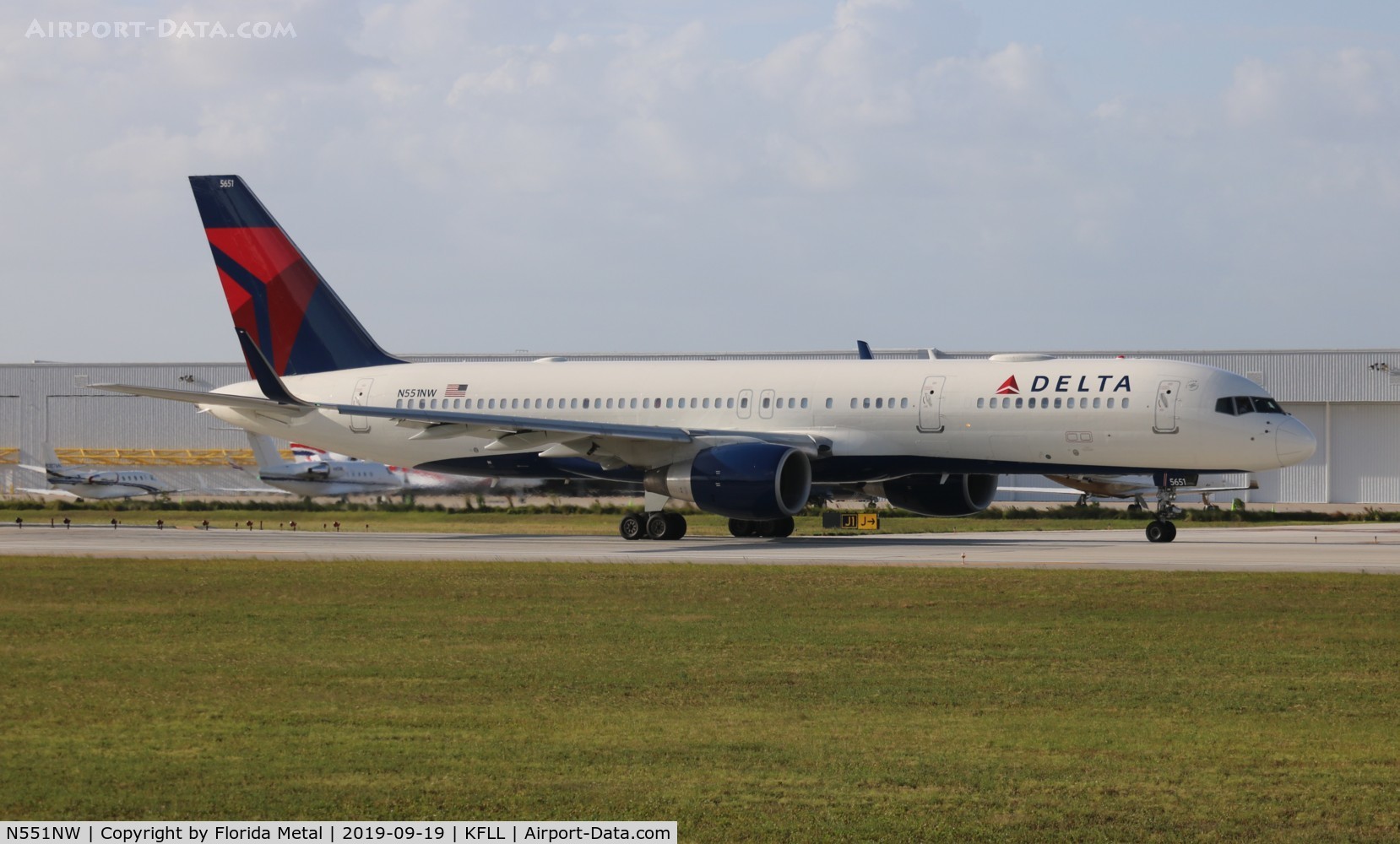 N551NW, 2001 Boeing 757-251 C/N 26498, Delta