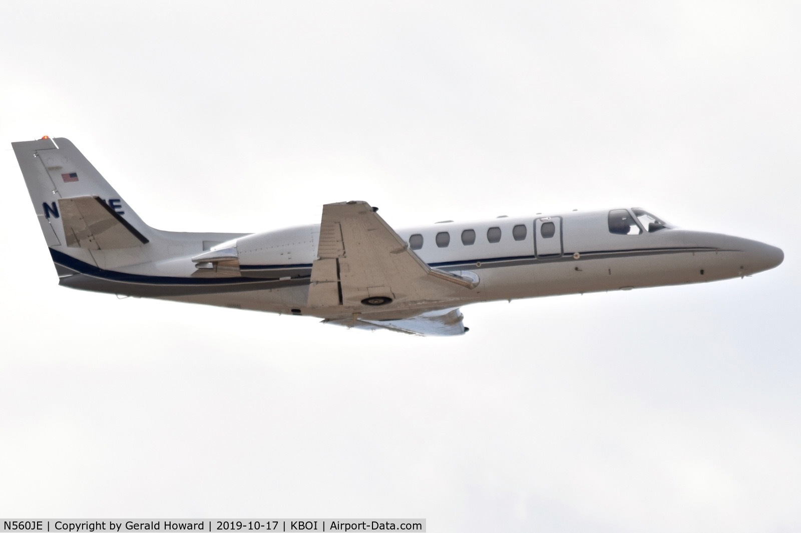 N560JE, 2001 Cessna 560 Citation Encore C/N 560-0581, Climb out from 28R.