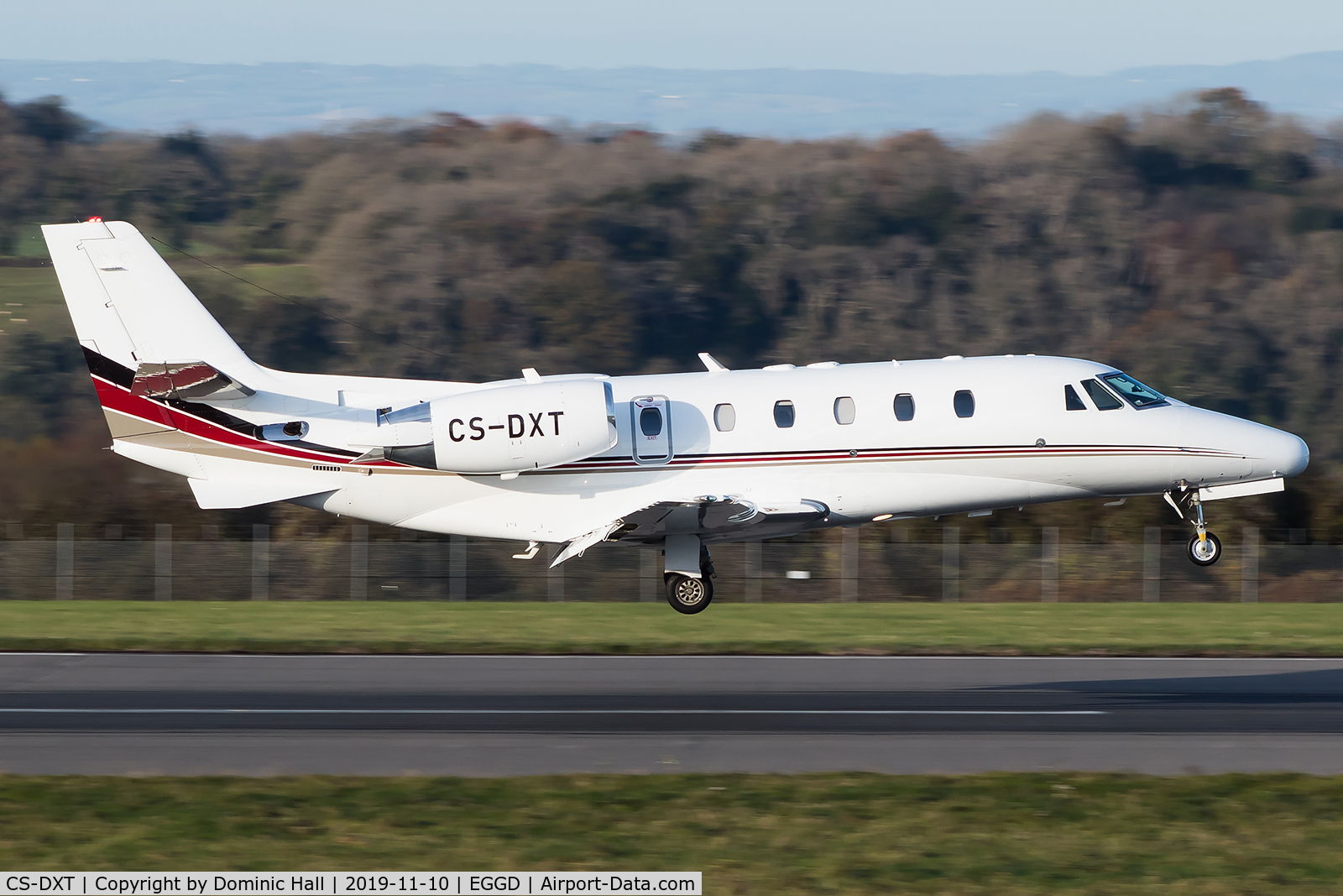 CS-DXT, 2008 Cessna 560XL Citation XLS C/N 560-5765, Landing RWY 09