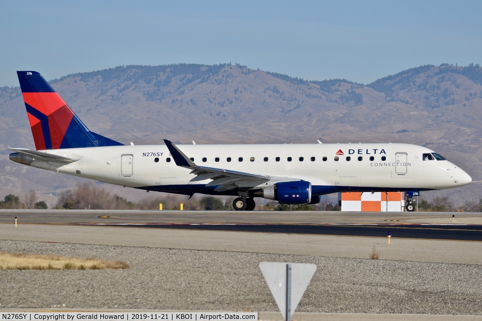N276SY, 2018 Embraer 175LR (ERJ-170-200LR) C/N 17000740, In position on 10R.